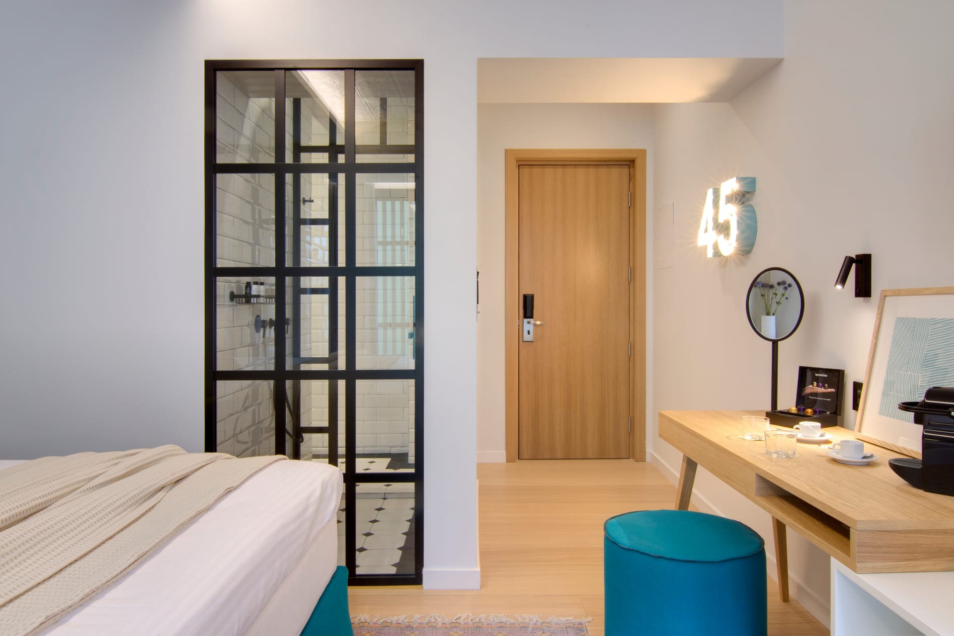 Peer Room