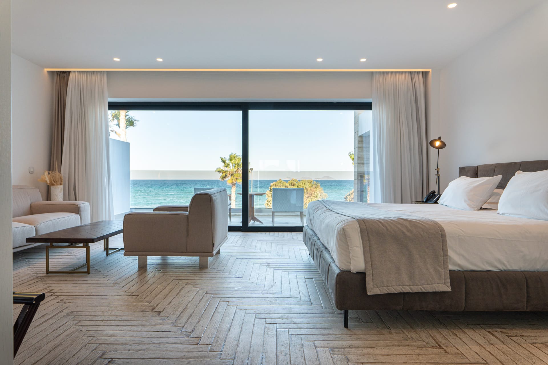 Elegant Suite Sea View