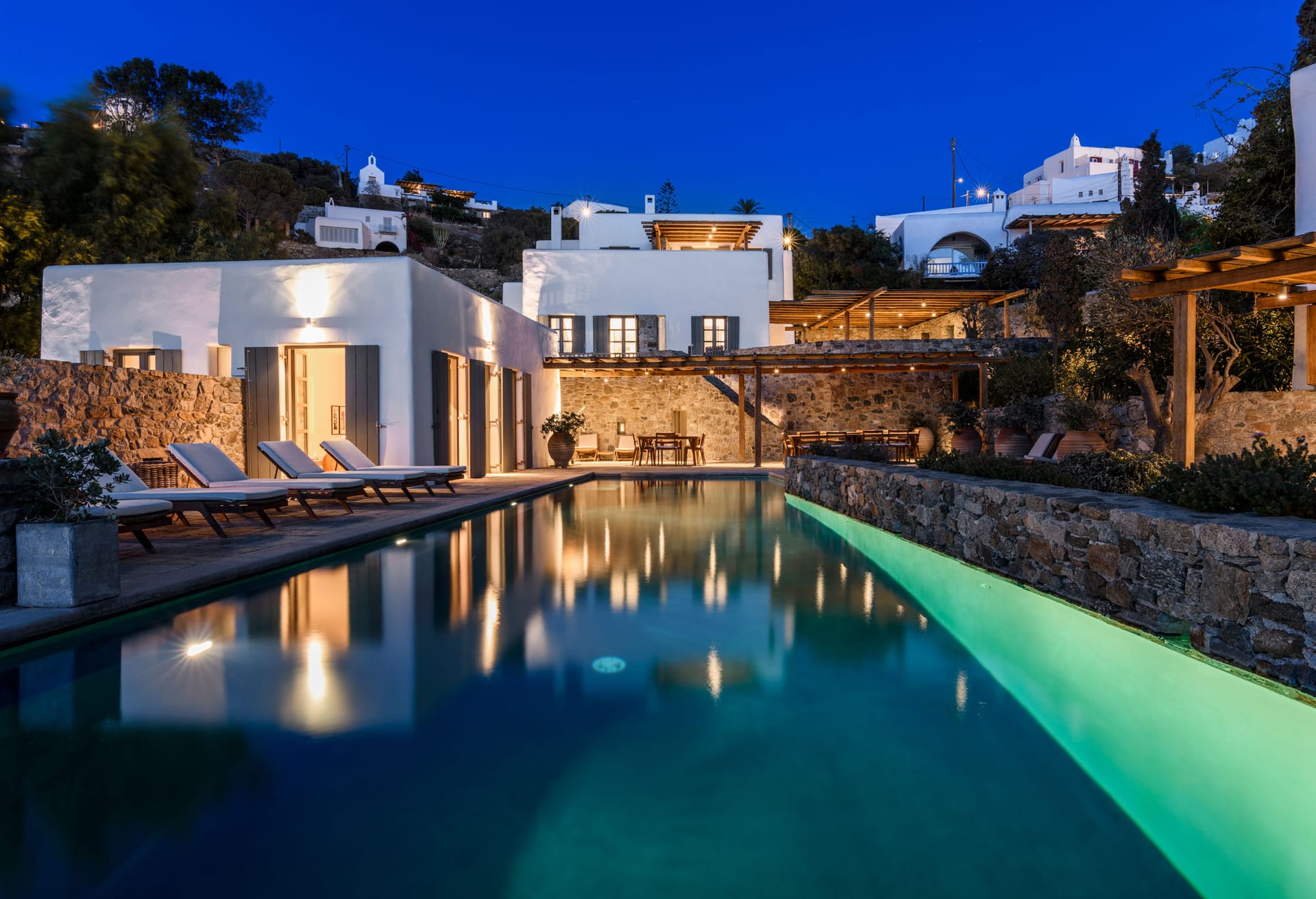 Villa Akali