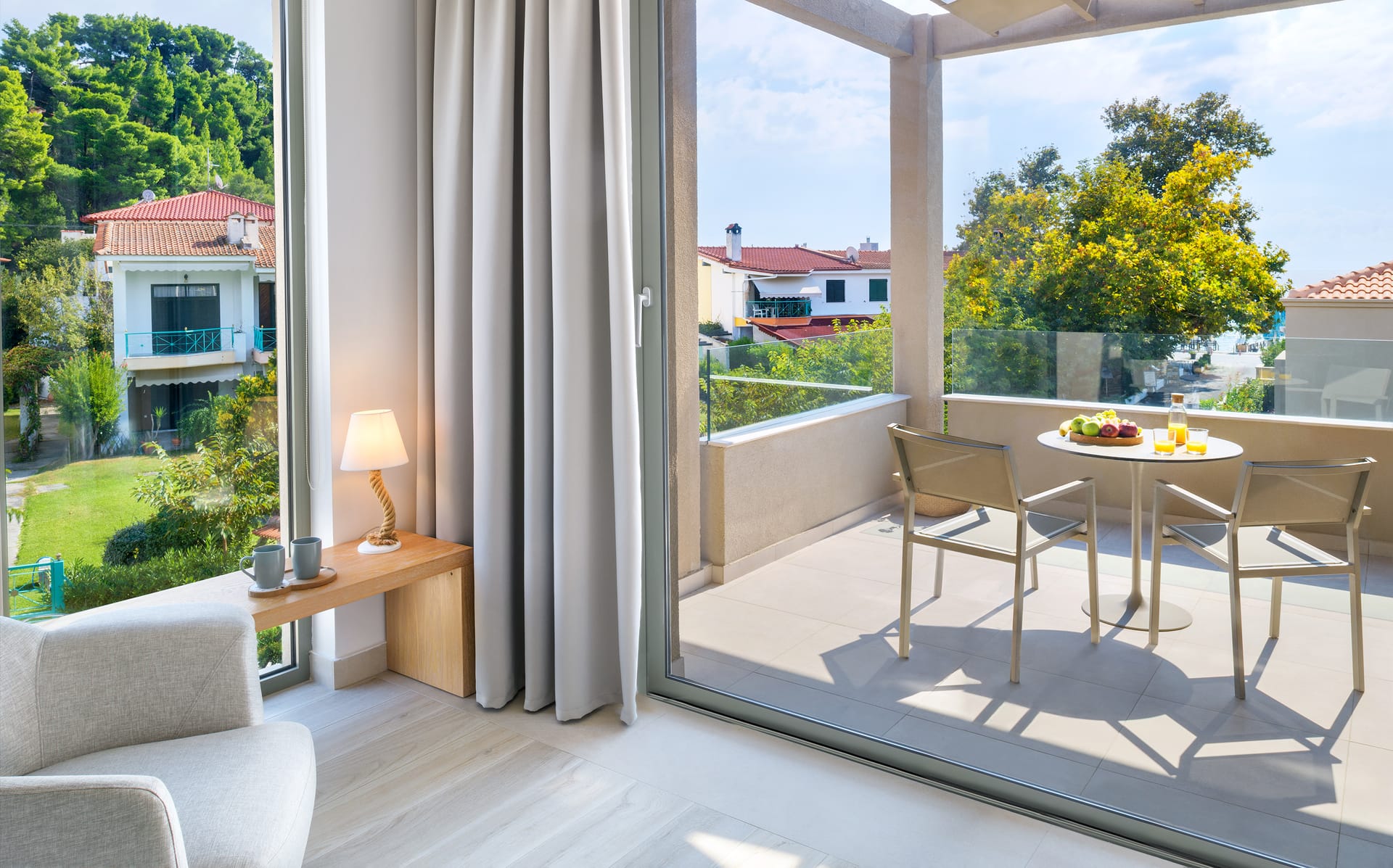 Junior Side Sea View Suite