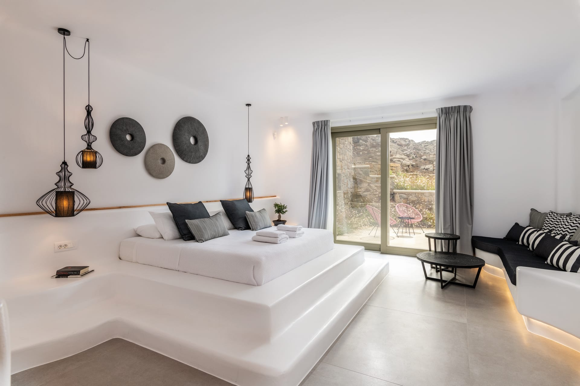 The Mykonist - CASTLE - 54