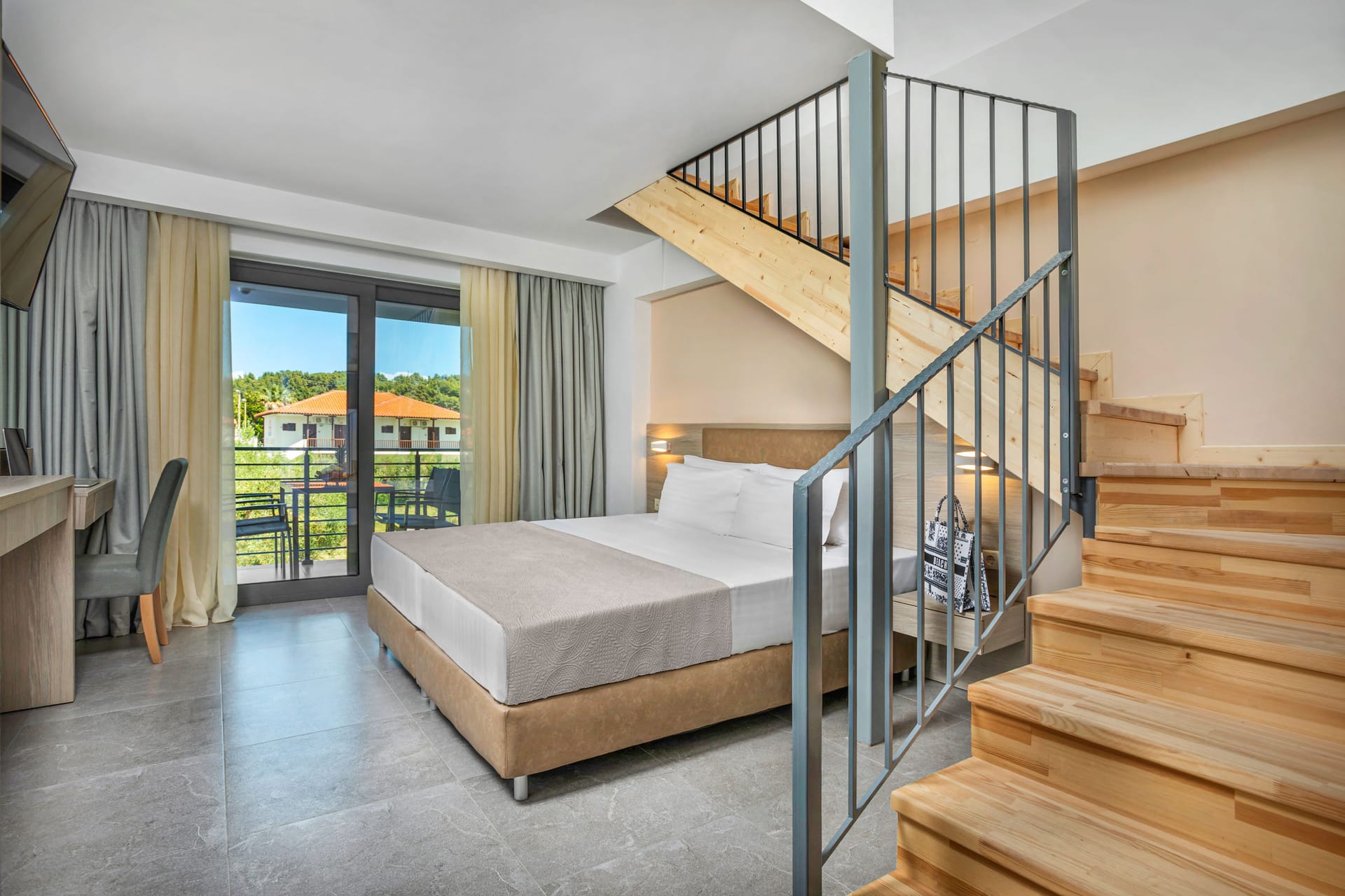 Junior Suite with Attic Garden View