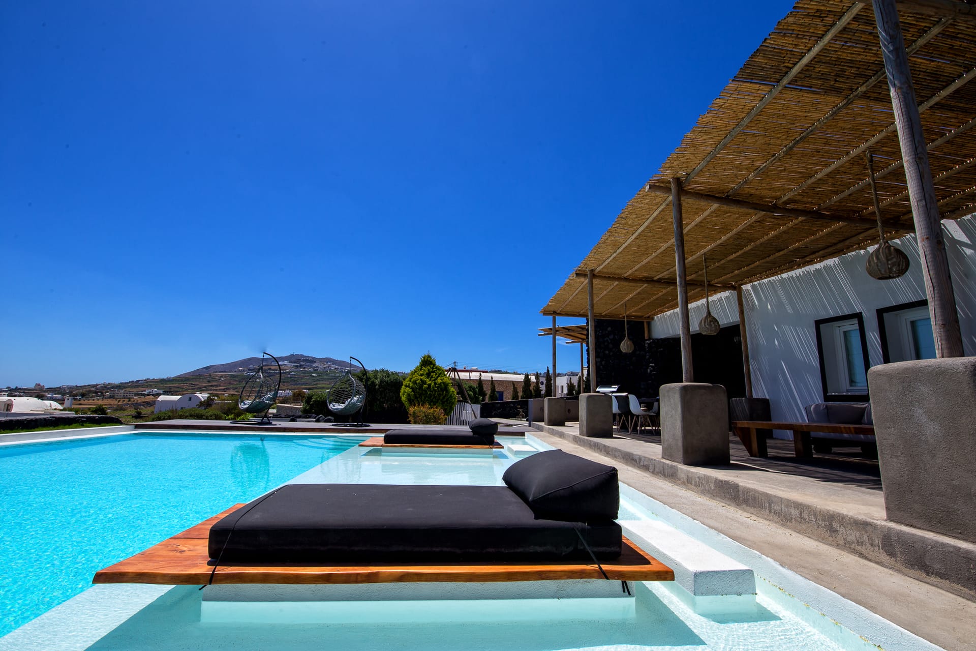 A & V -4 Bedroom Villa