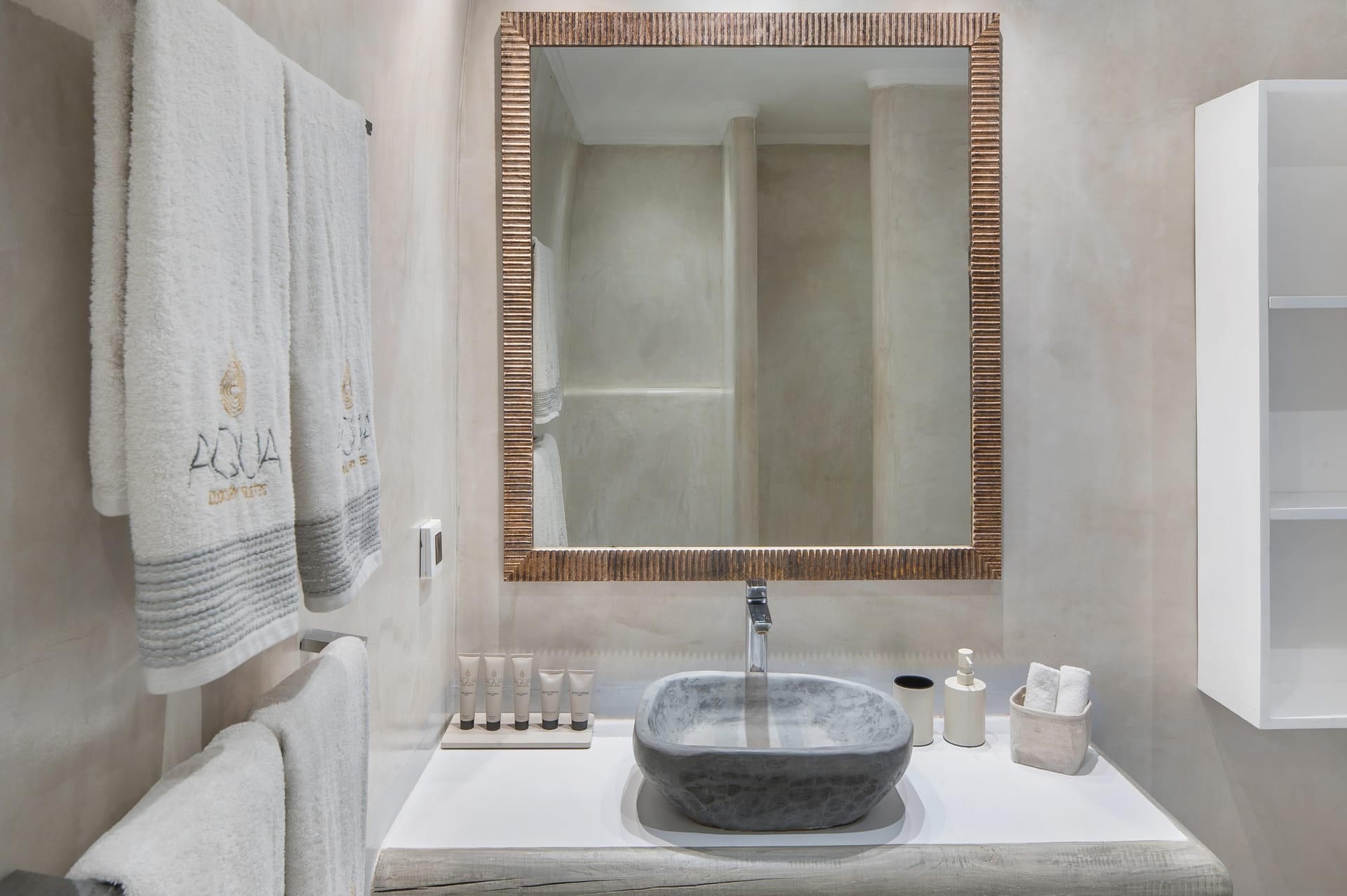 Aqua Luxury Suites Santorini - VILLA1 - 17
