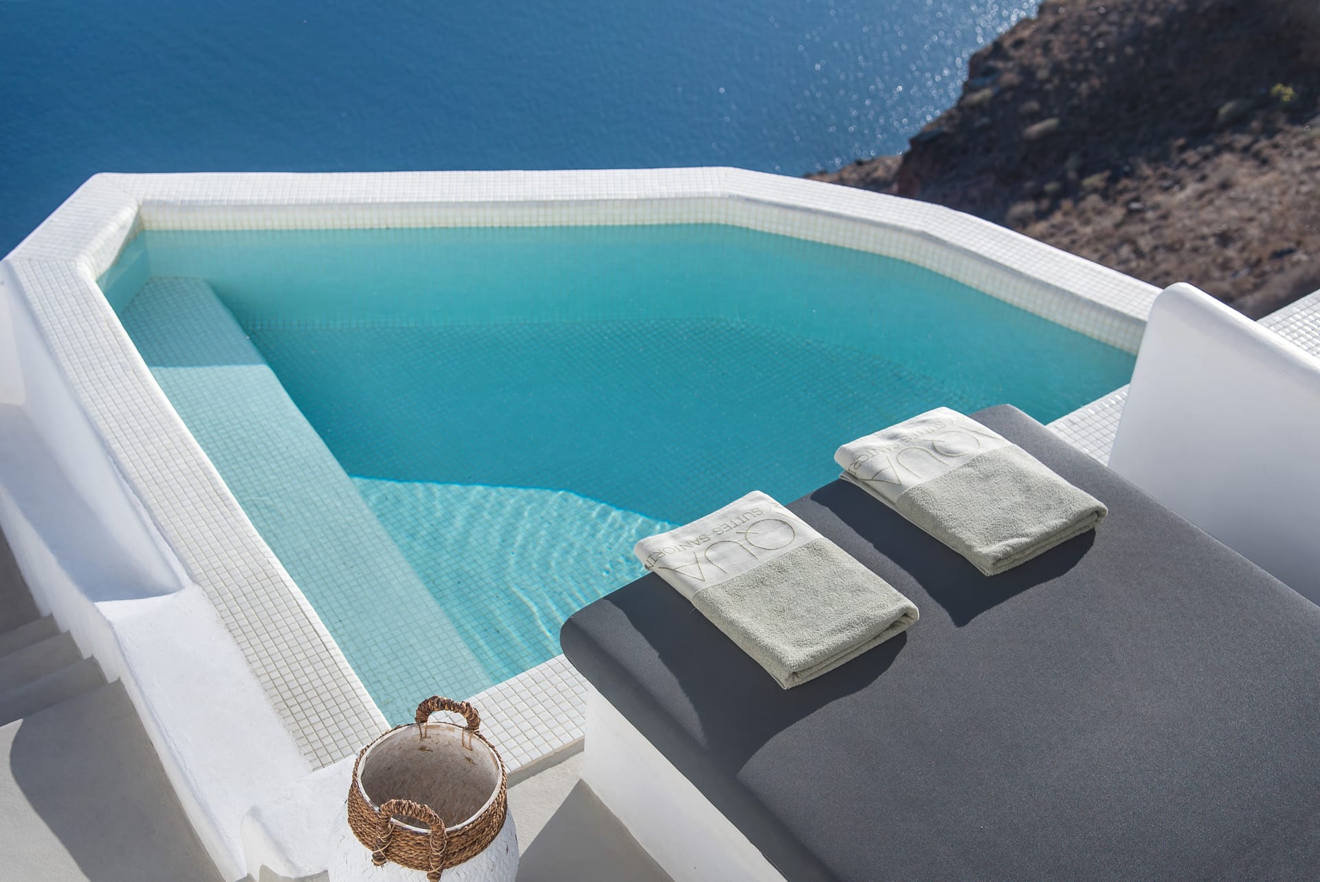Aqua Luxury Suites Santorini - VILLA1 - 14