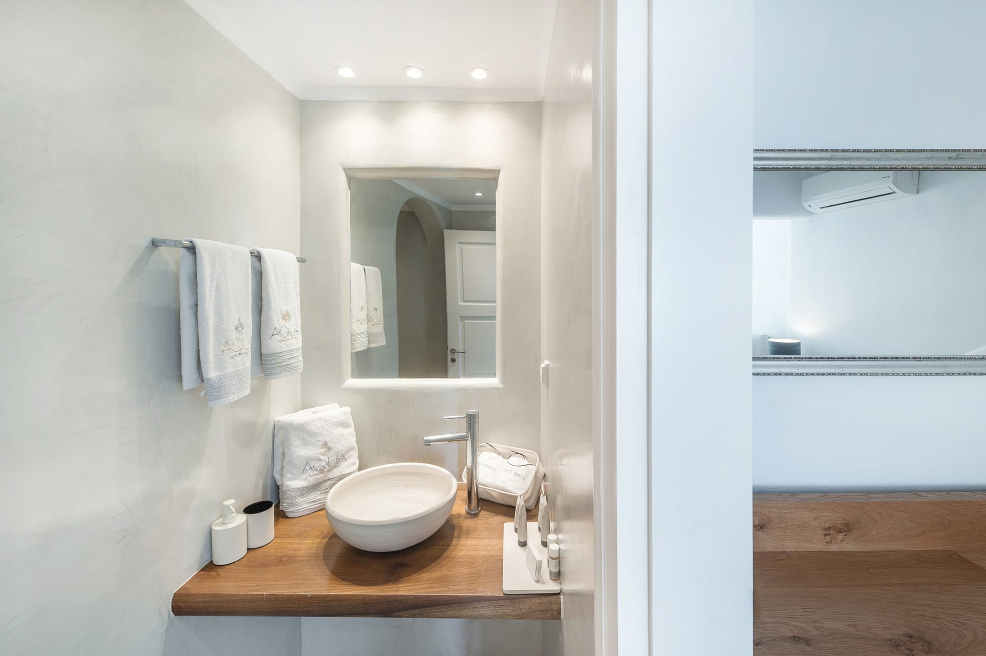 Aqua Luxury Suites Santorini - SANT - 8