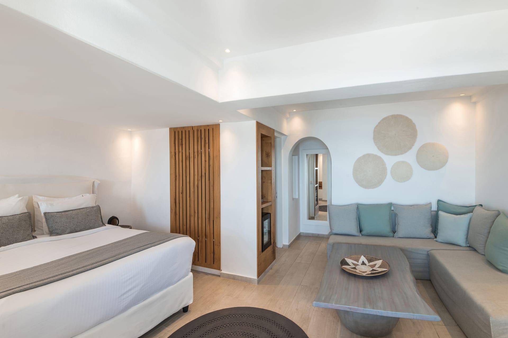 Aqua Luxury Suites Santorini - GRAND - 3