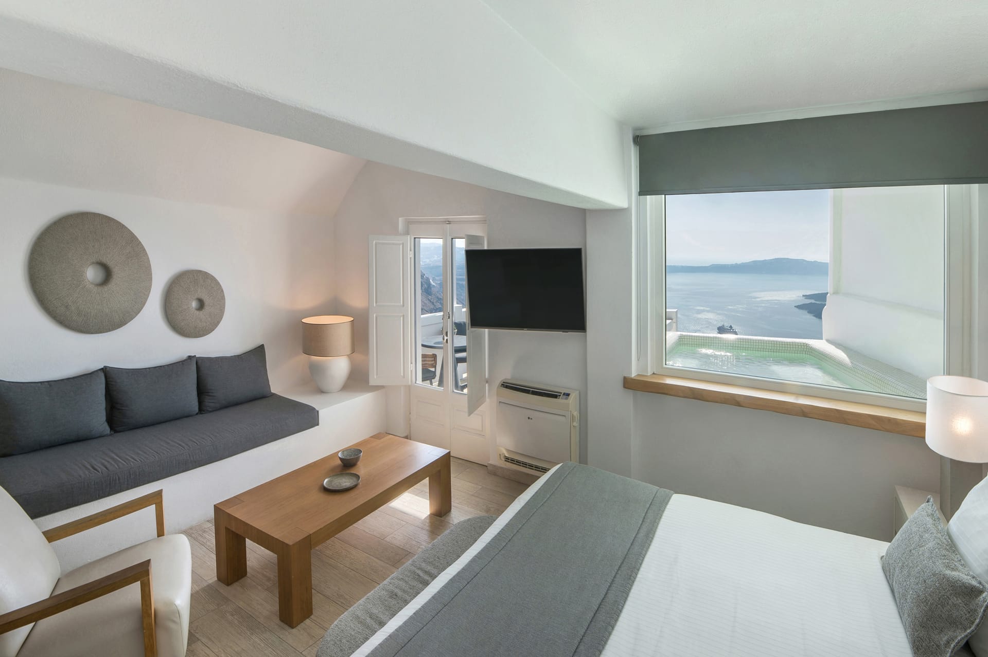 Aqua Luxury Suites Santorini - HONEYM - 11