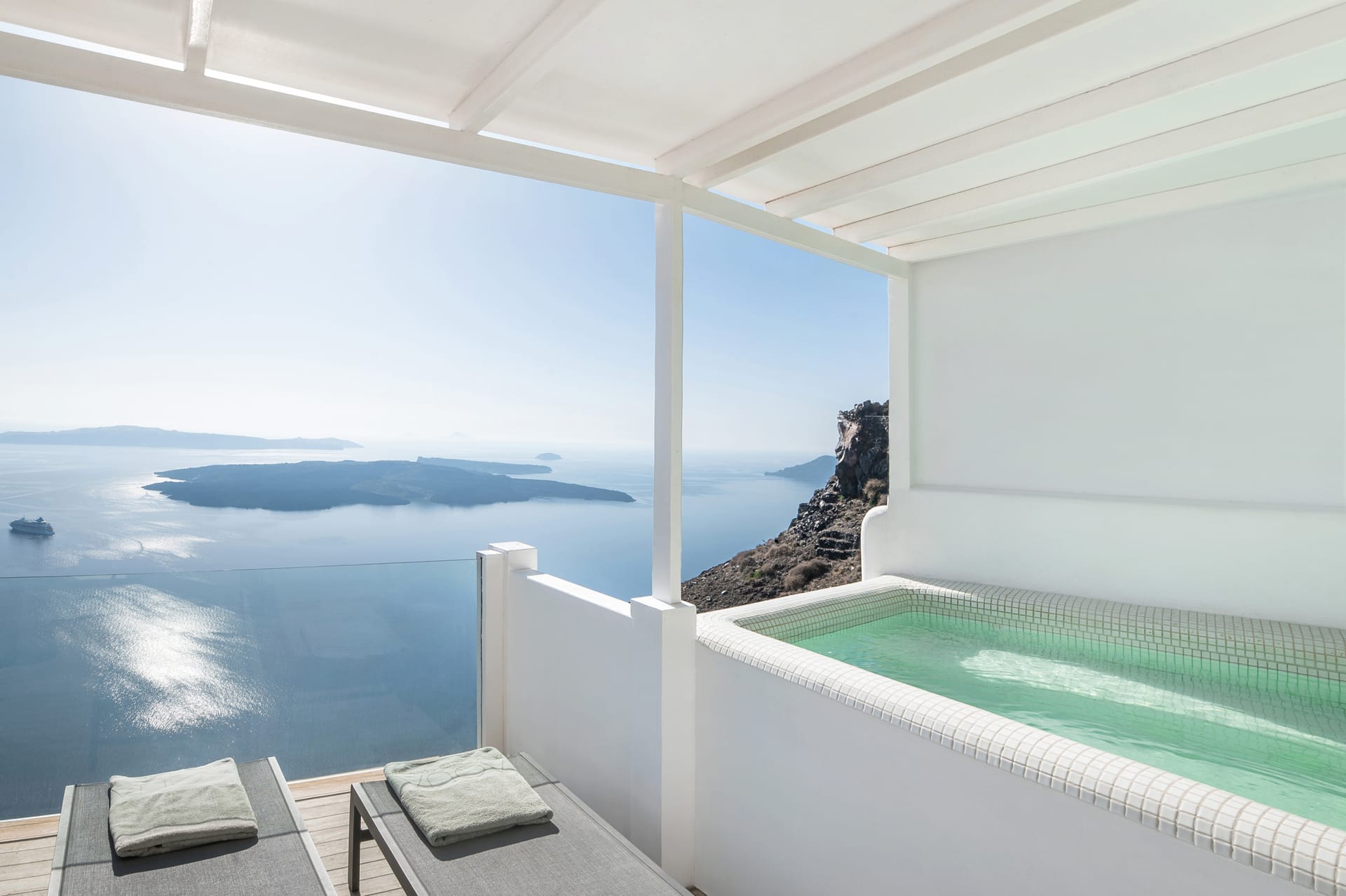 Aqua Luxury Suites Santorini - HONEYM - 5