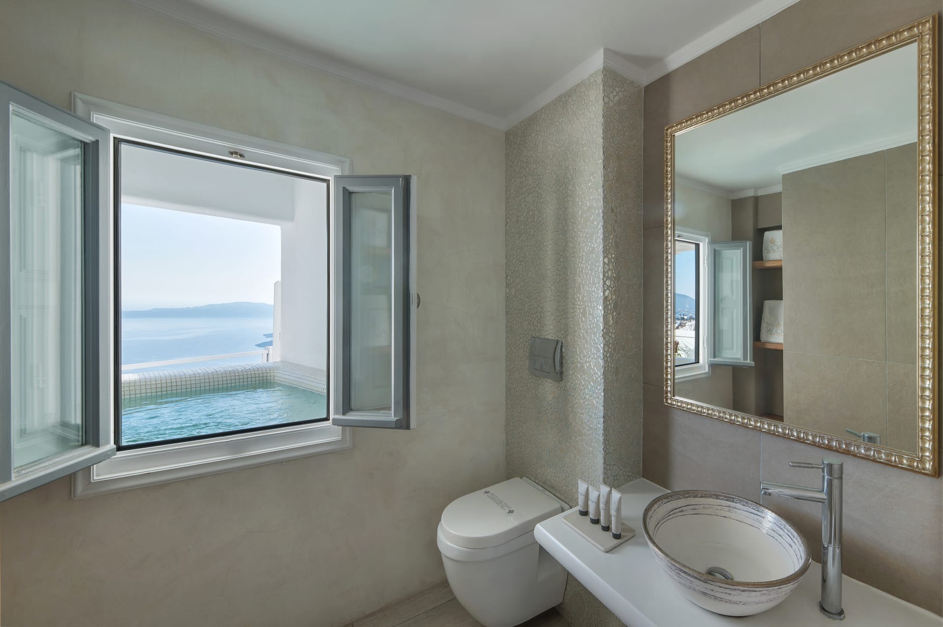 Aqua Luxury Suites Santorini - HONEYM - 17