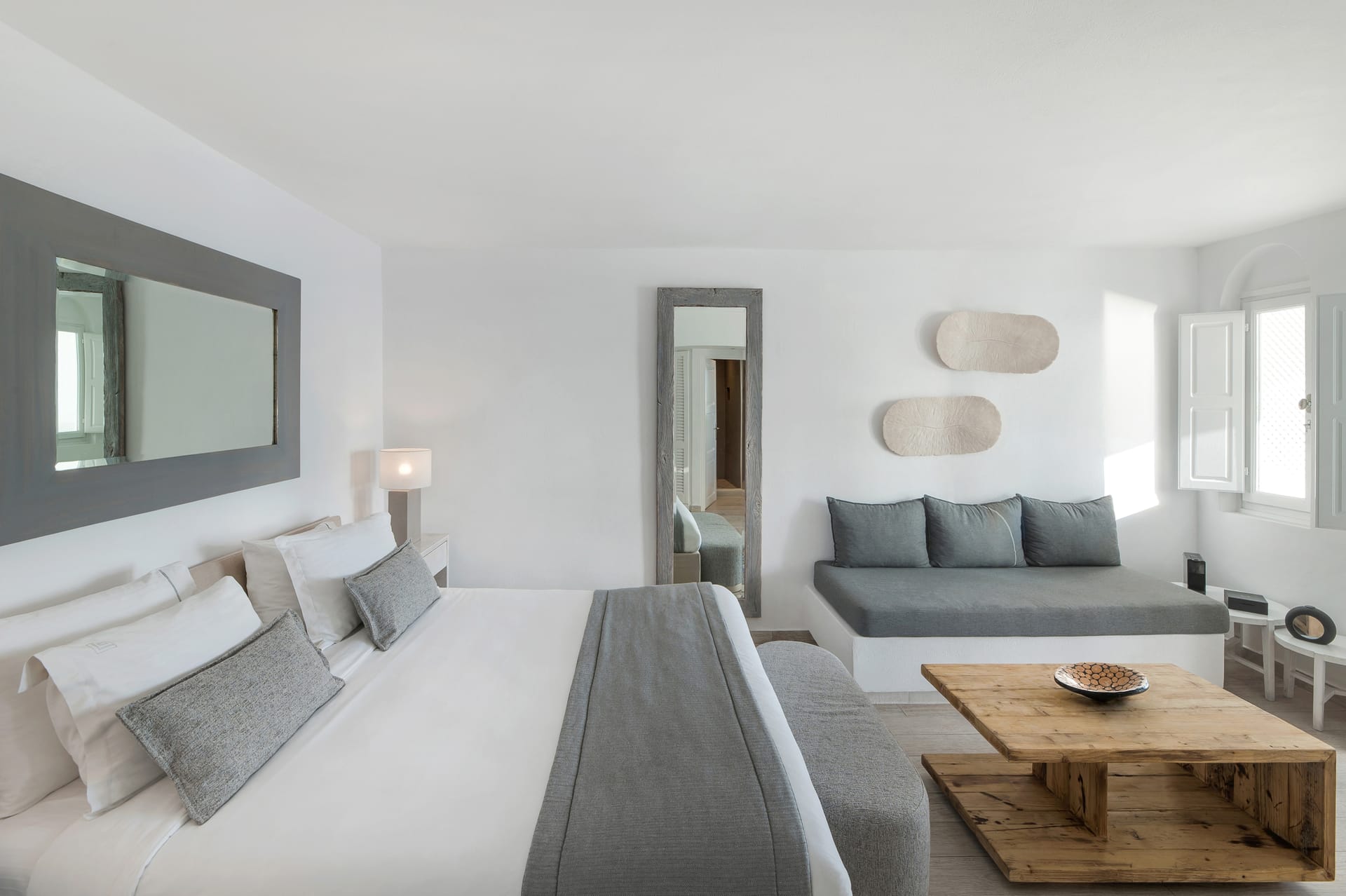 Aqua Luxury Suites Santorini - HONEYM - 13