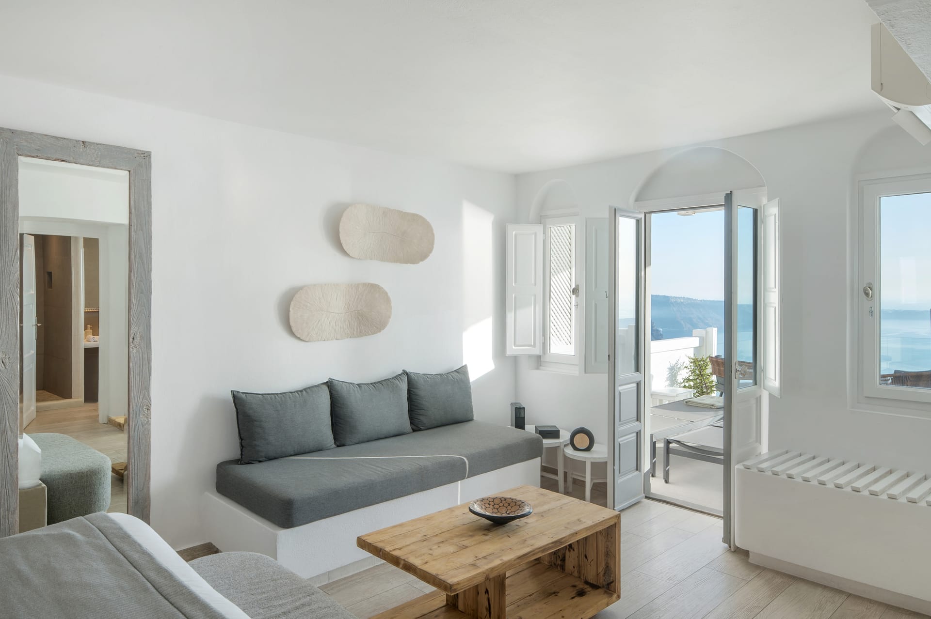 Aqua Luxury Suites Santorini - HONEYM - 14