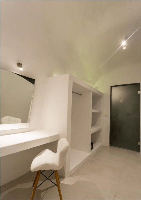 Boutique 88 Fira - GRAND - 6