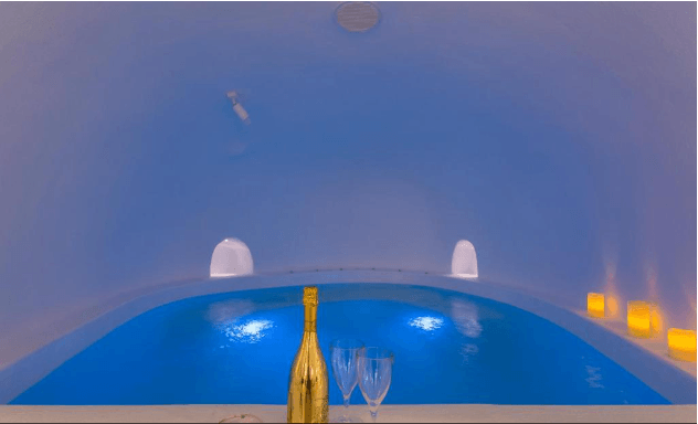 Grand Two Bedroom Apartment with Private Hot Tub