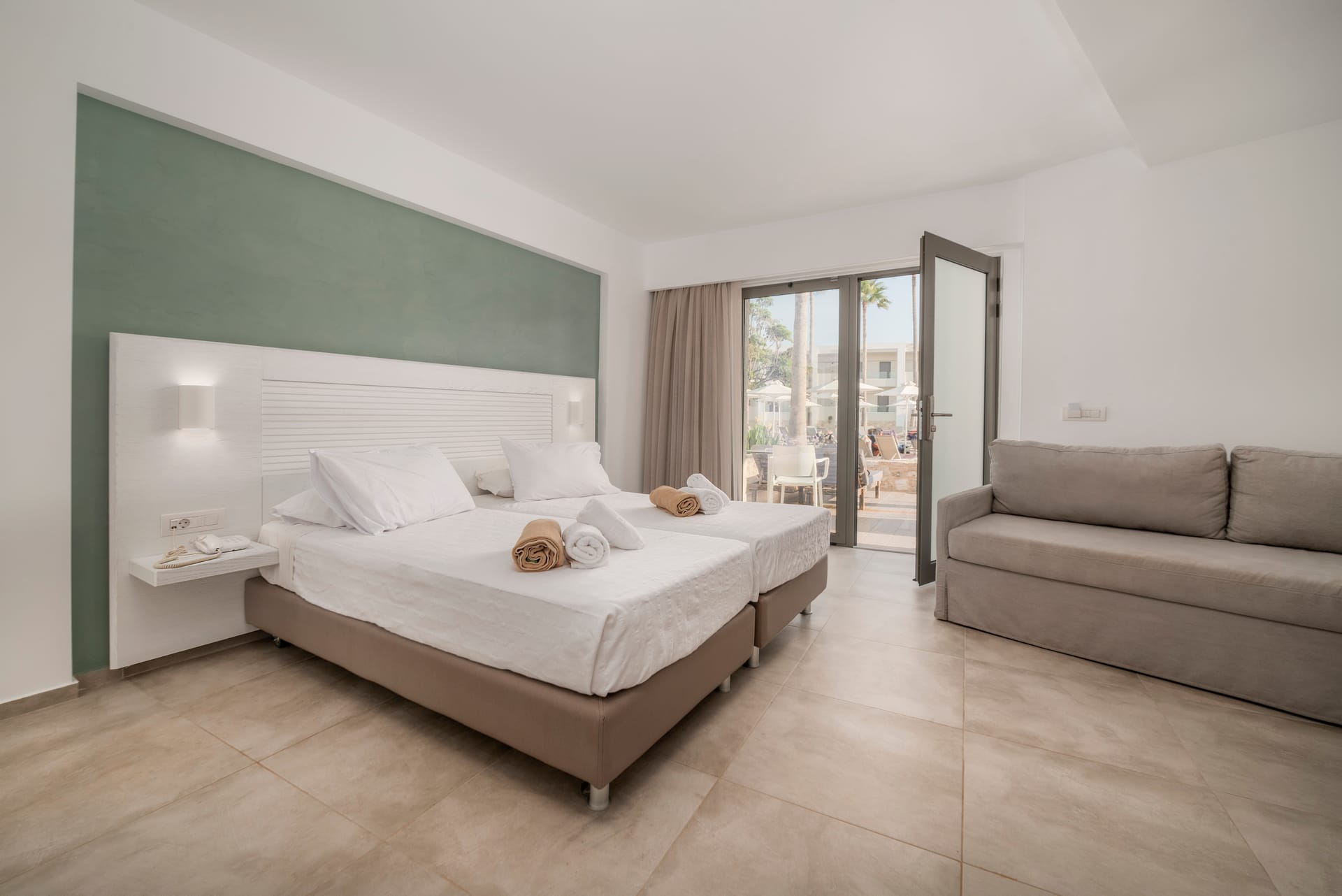 Deluxe Veranda Room with Pool View