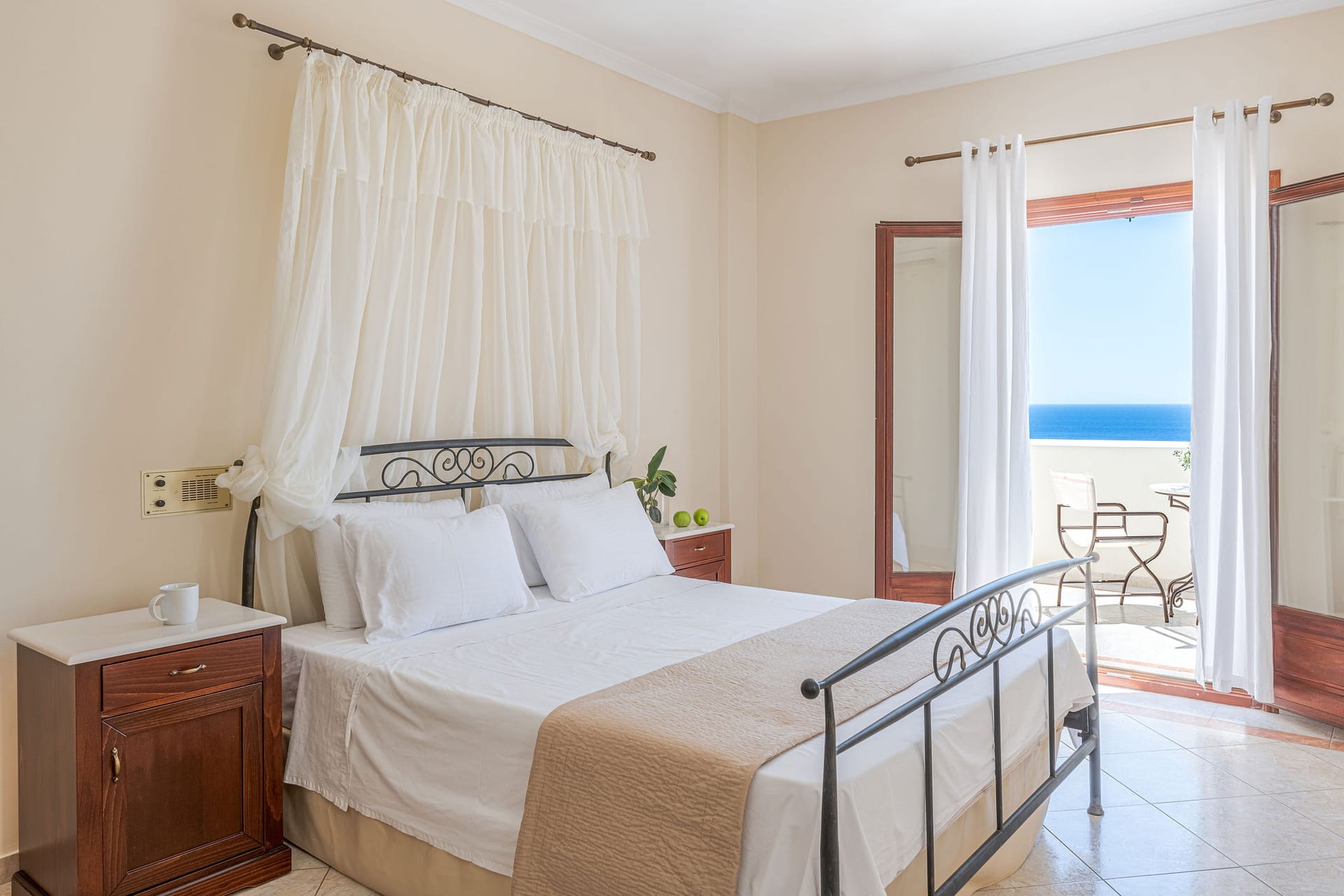 Deluxe Sea View Room