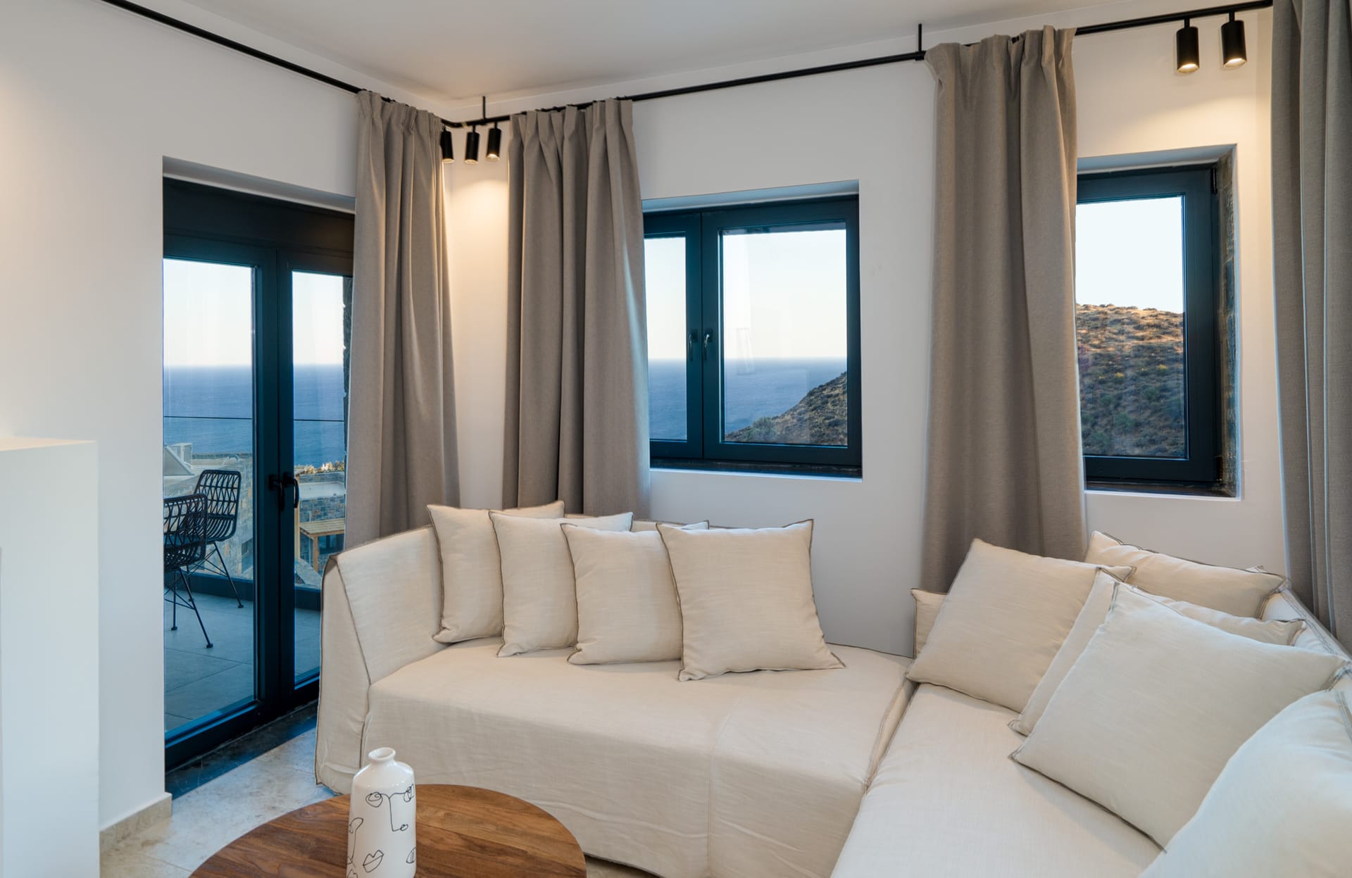 Celine Private Residences - RIV - 6