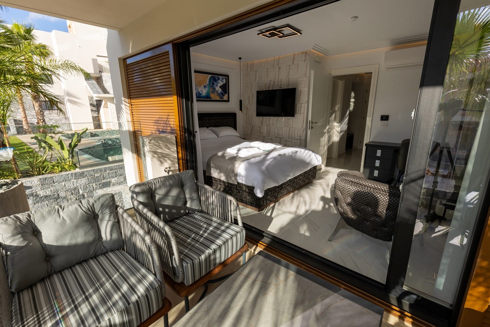 One Bedroom Suite with Mountain or Pool View