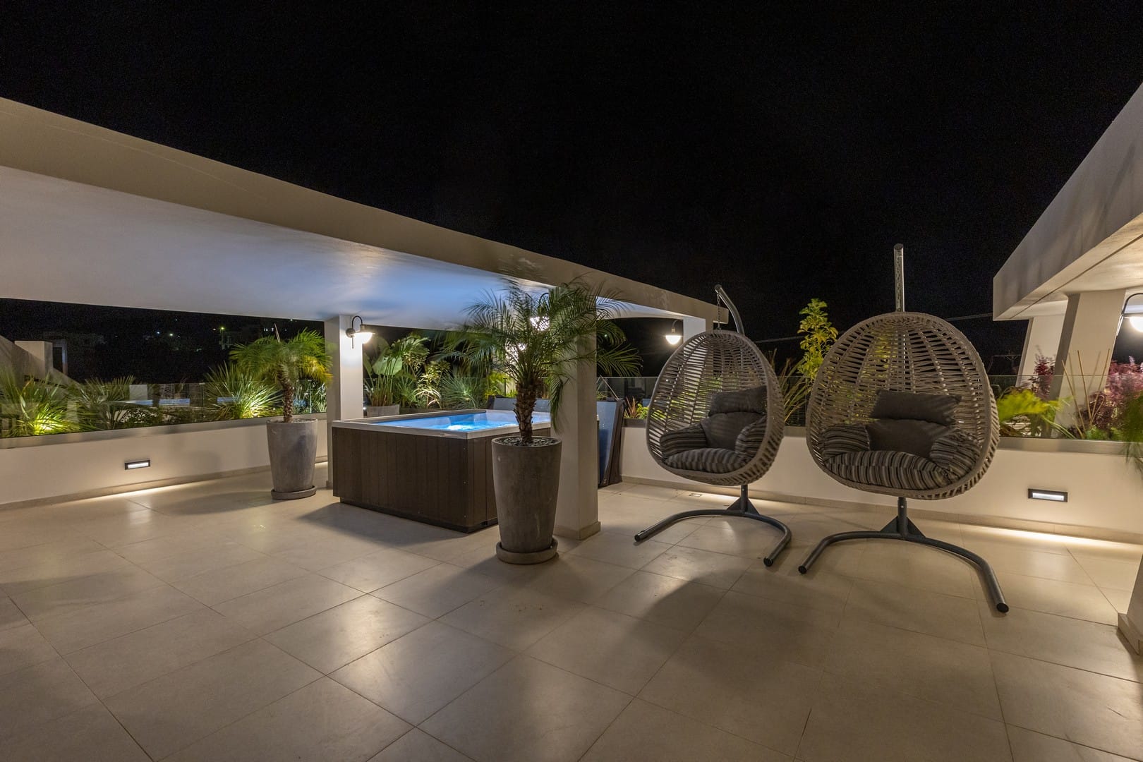 Lazar Lux Suites - SUPSUI - 9