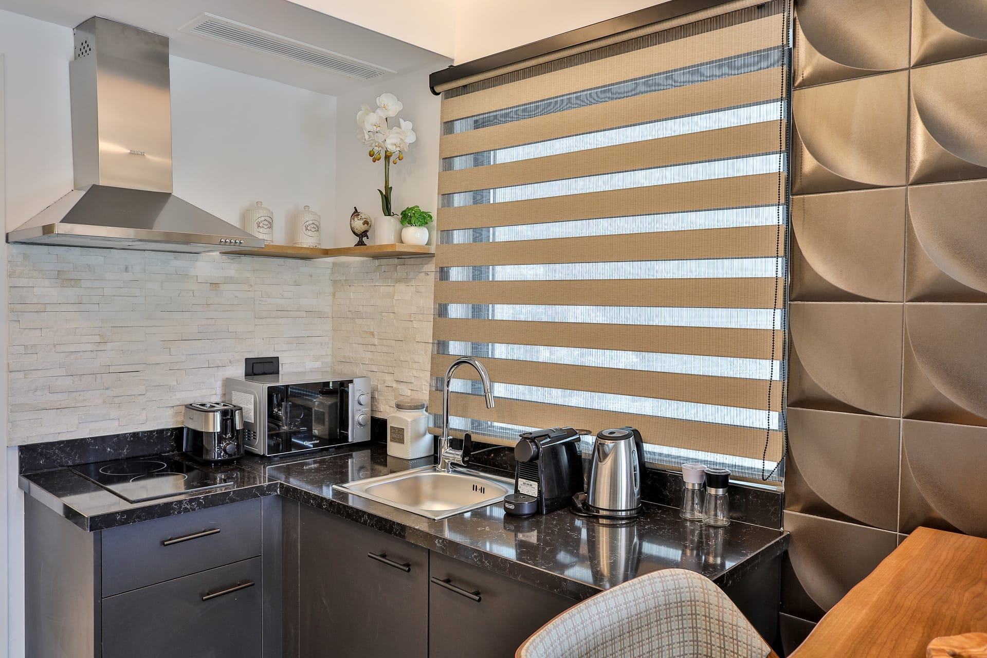 Beach Walk Luxury Suites - JNRSUI - 8