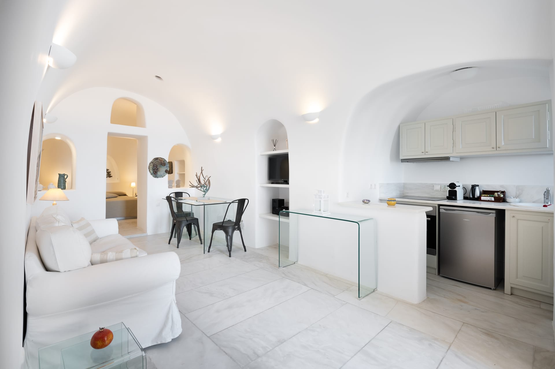 Armeni Luxury Villas Oia Santorini - HONEY - 10