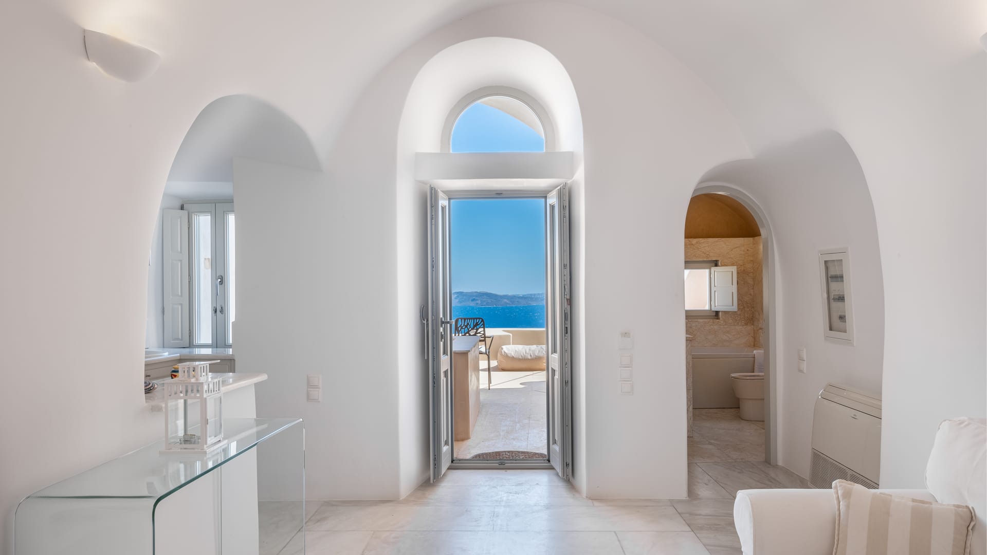 Armeni Luxury Villas Oia Santorini - HONEY - 12