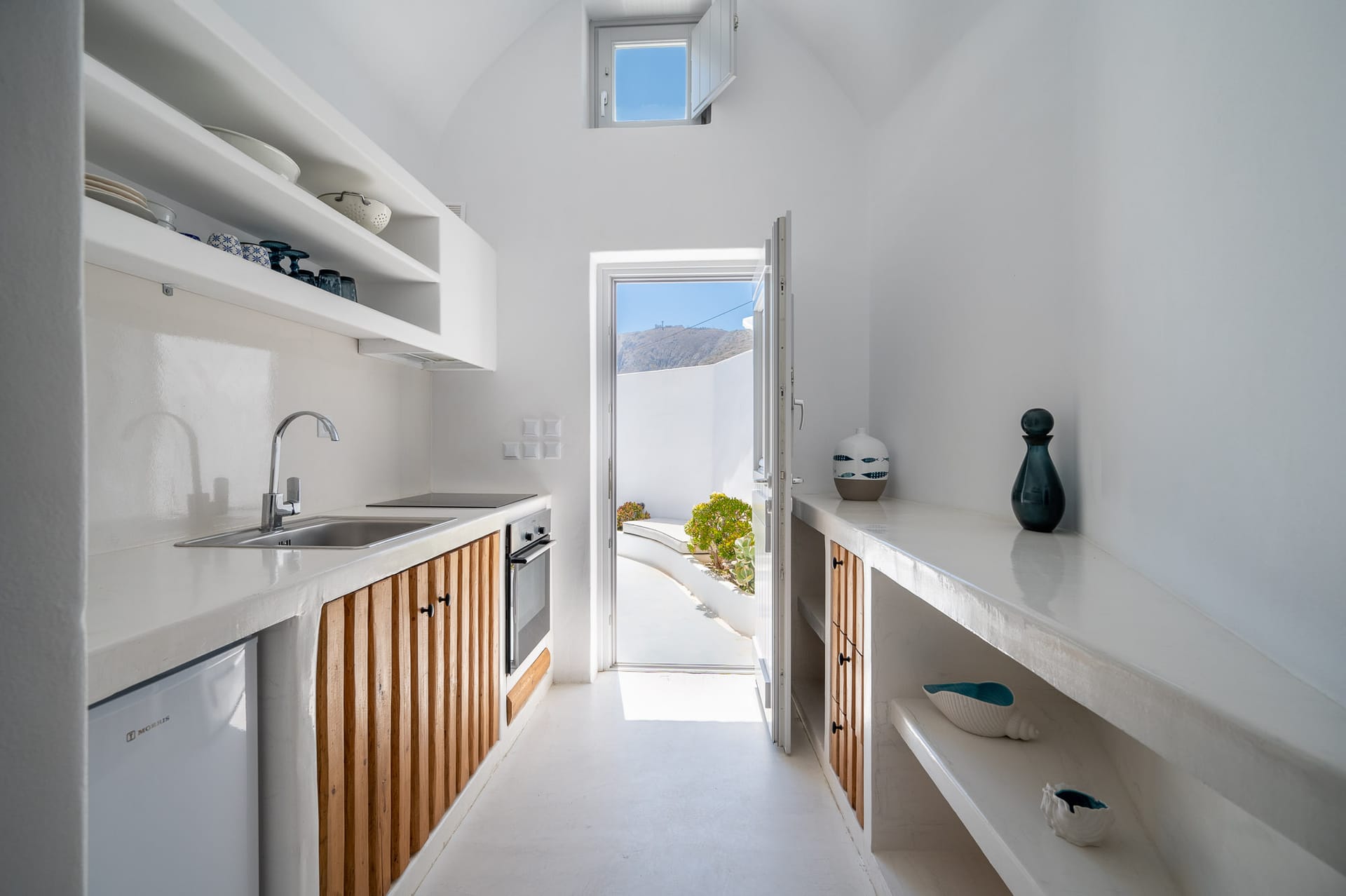 Karpimo & Fertimo Suites Santorini - TWOBED - 3