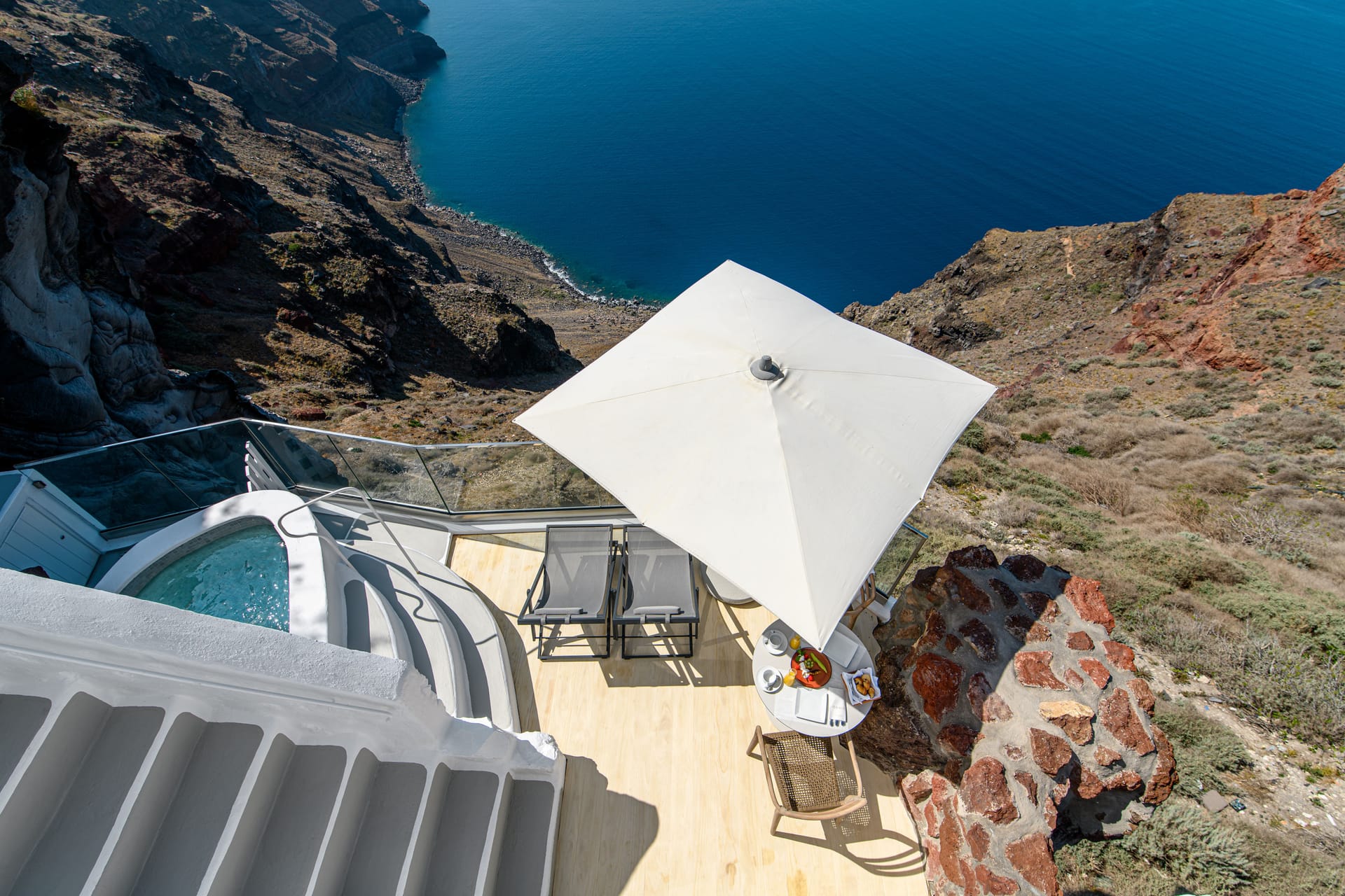 Cliff Suite with Sea View and both Indoor & Outdoor Jetted Plunge Pools