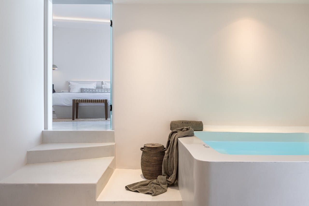 Grand Suite with Indoor Jetted Tub and Caldera View
