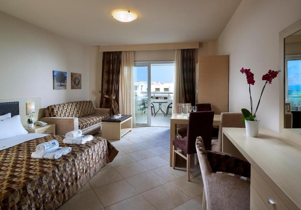 Double Pool View Room