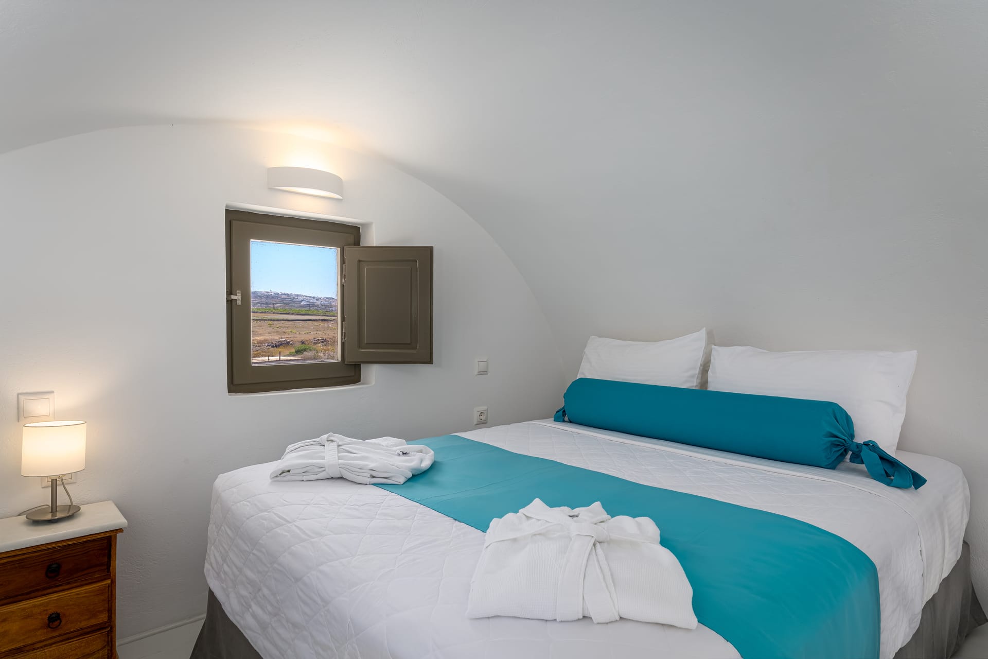 Grand Maisonette with Sea View