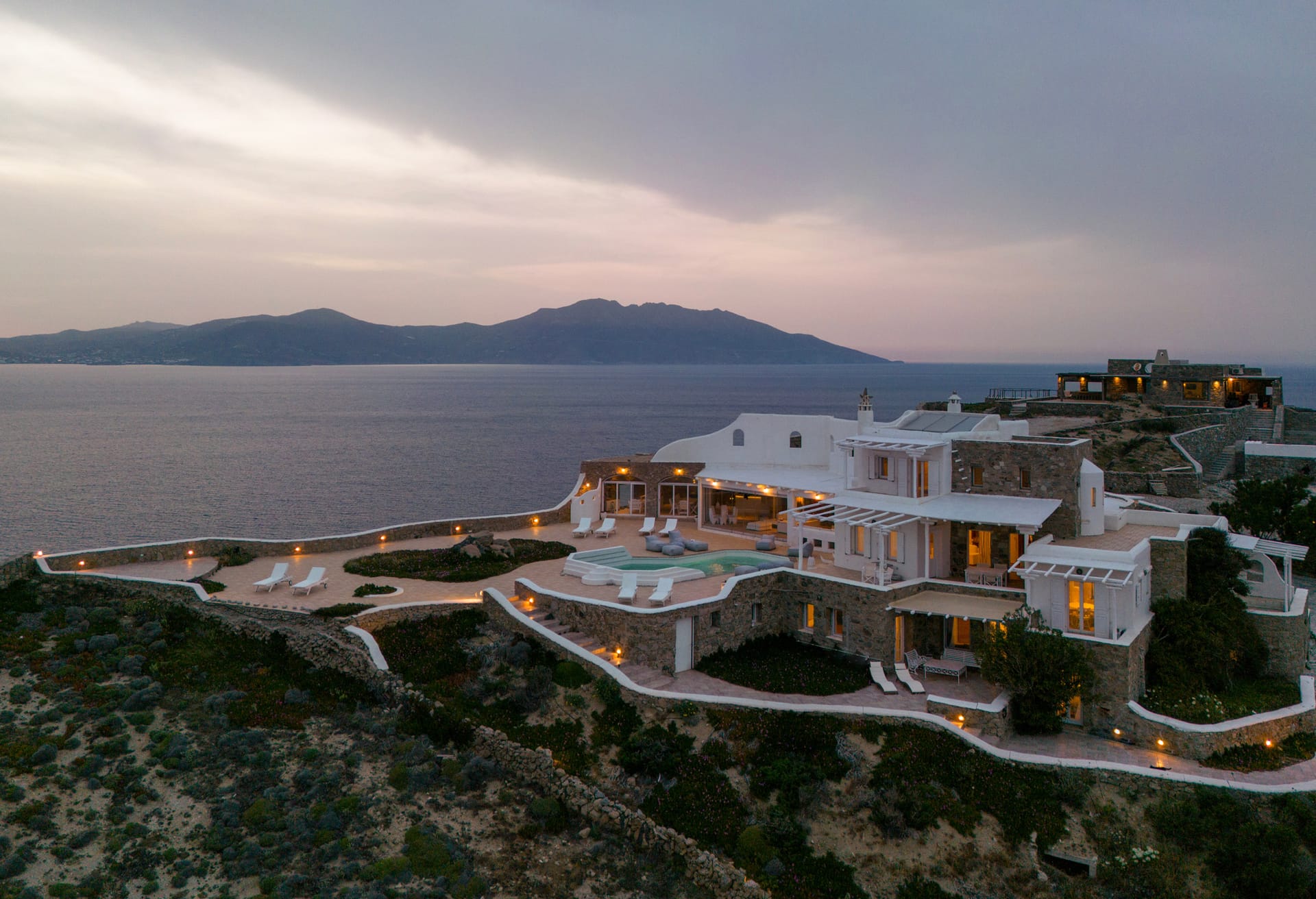 Cliff Top 270 Villa