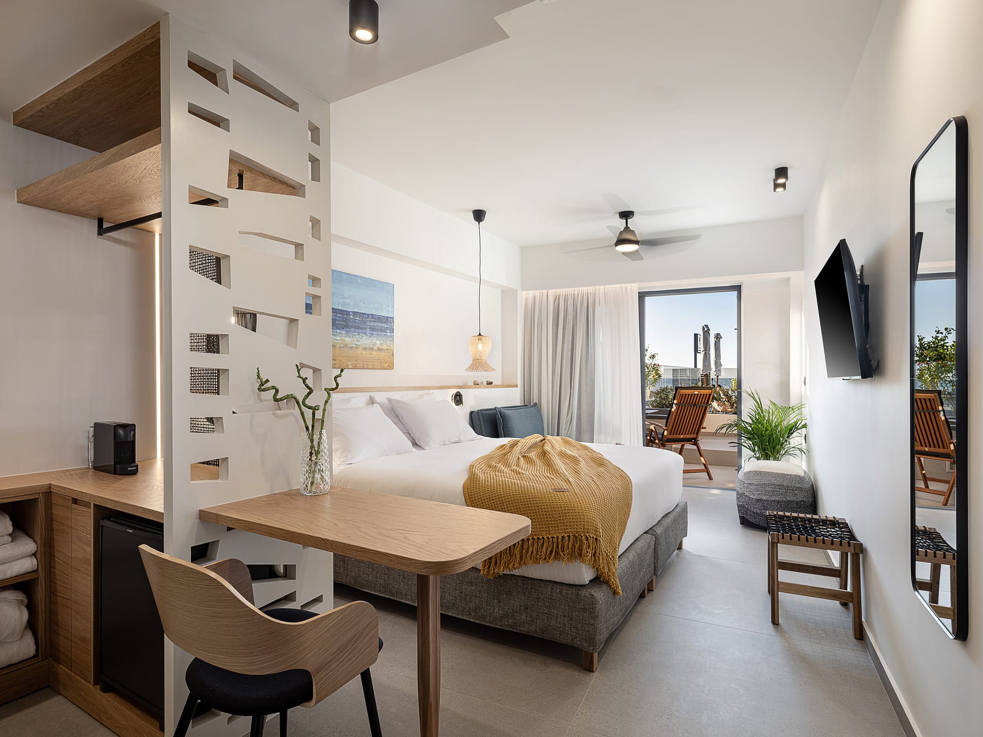 Comfort Suite with Outdoor Whirlpool and Sea View