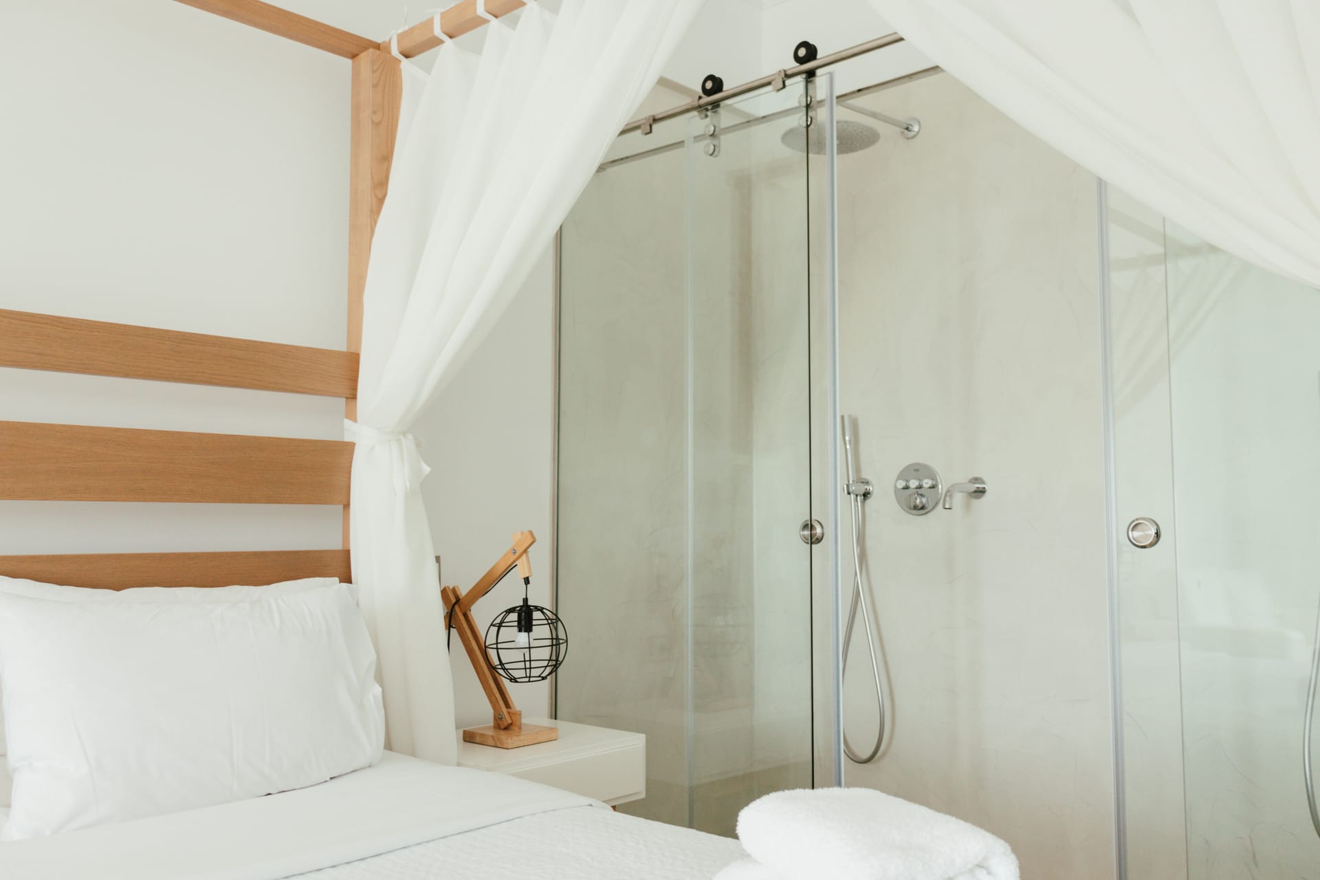 Honeymoon Suite with in room open walk in shower