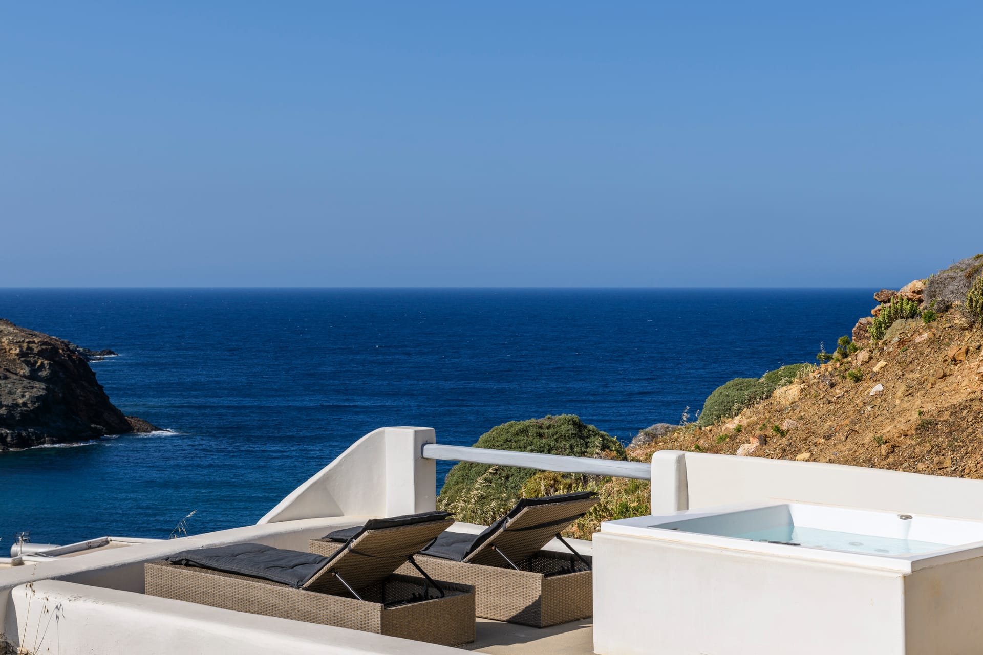 Marquise Sea View Residence with Jacuzzi – 2BDR
