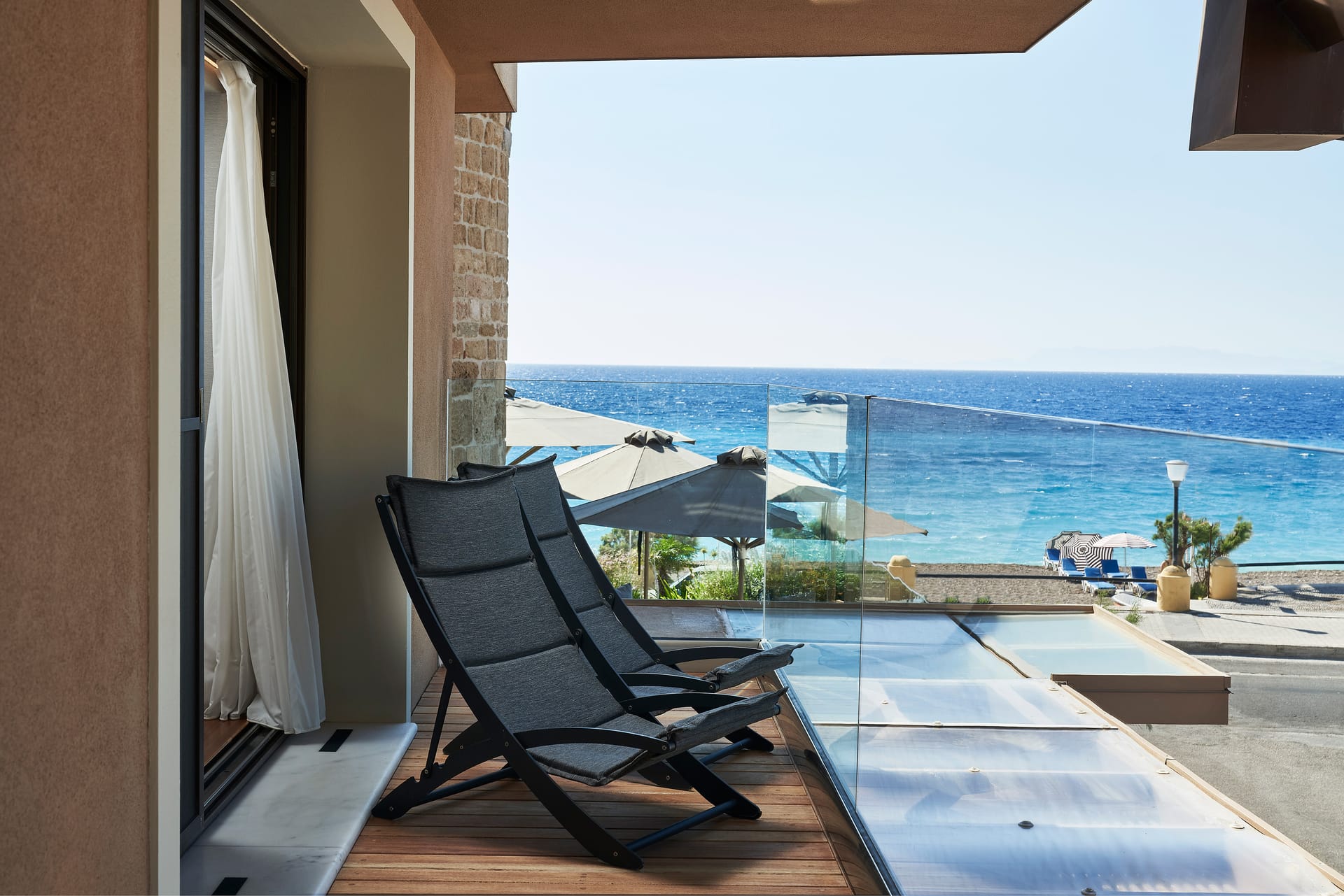 Bellevue On The Beach Suites - DLXDBL - 4