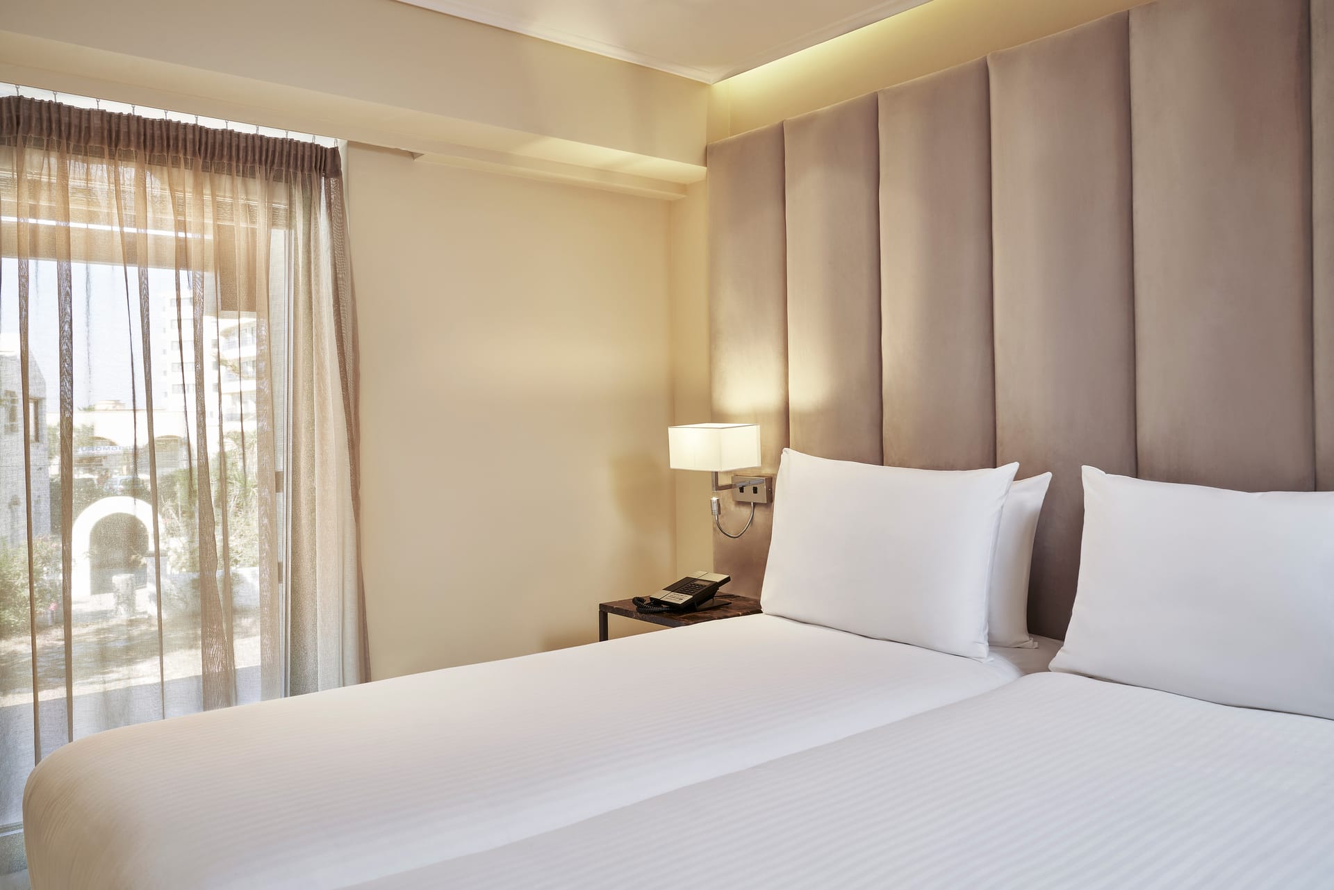 Bellevue On The Beach Suites - DLXDBL - 5