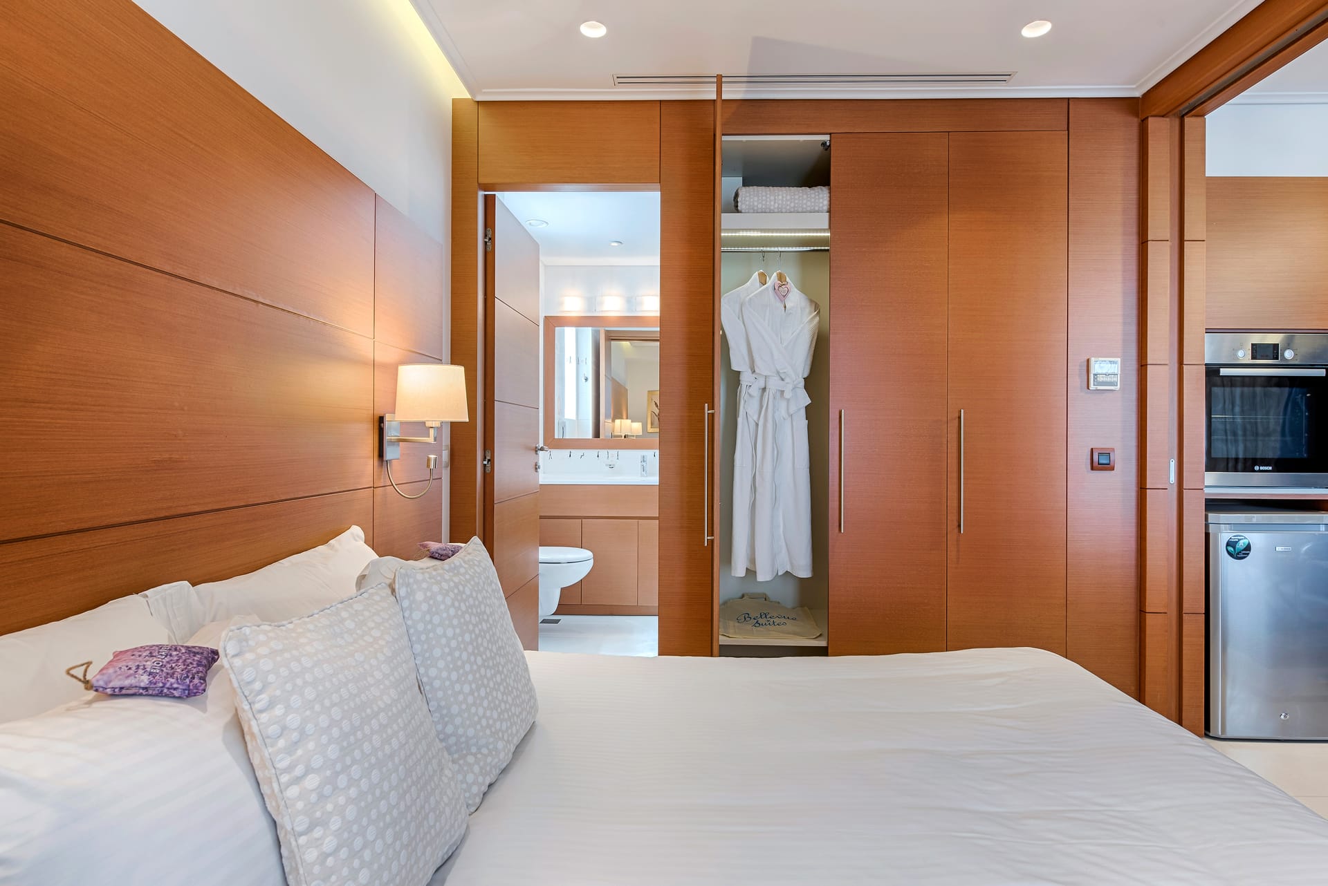 Bellevue On The Beach Suites - KSUISV - 13