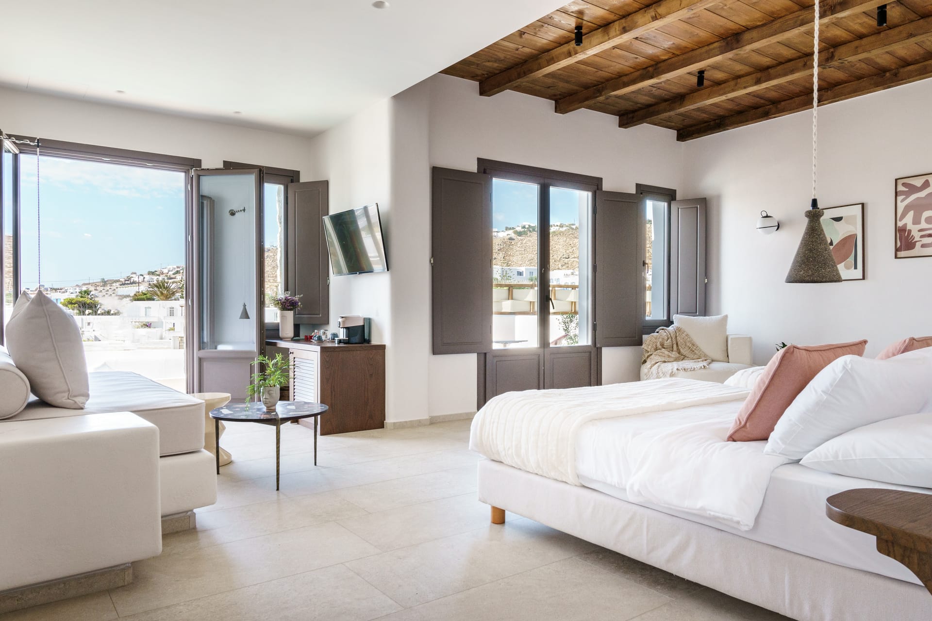 Superior Suite with Sharing Pool