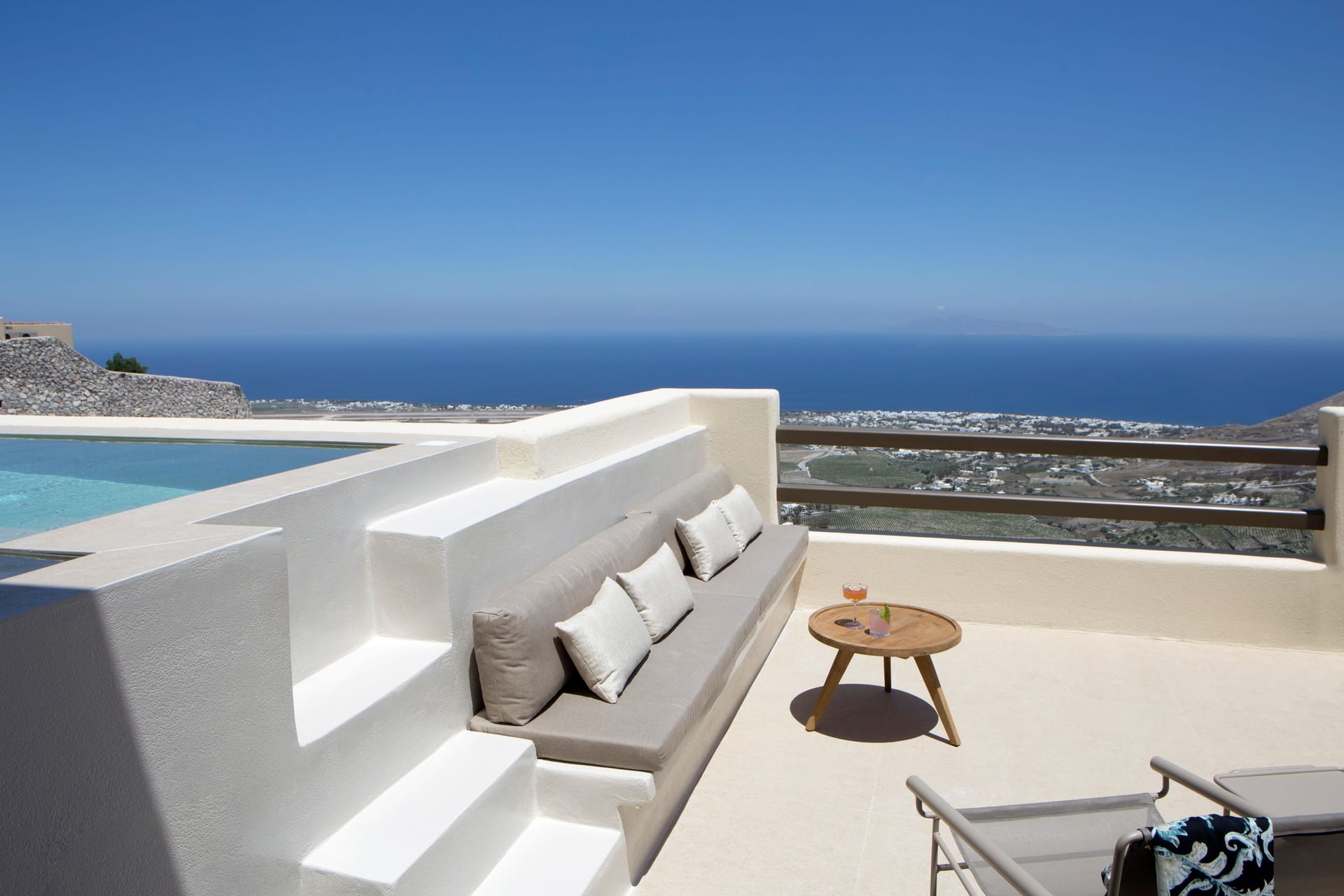 Junior Suite with Heated Plunge Pool and Sea View