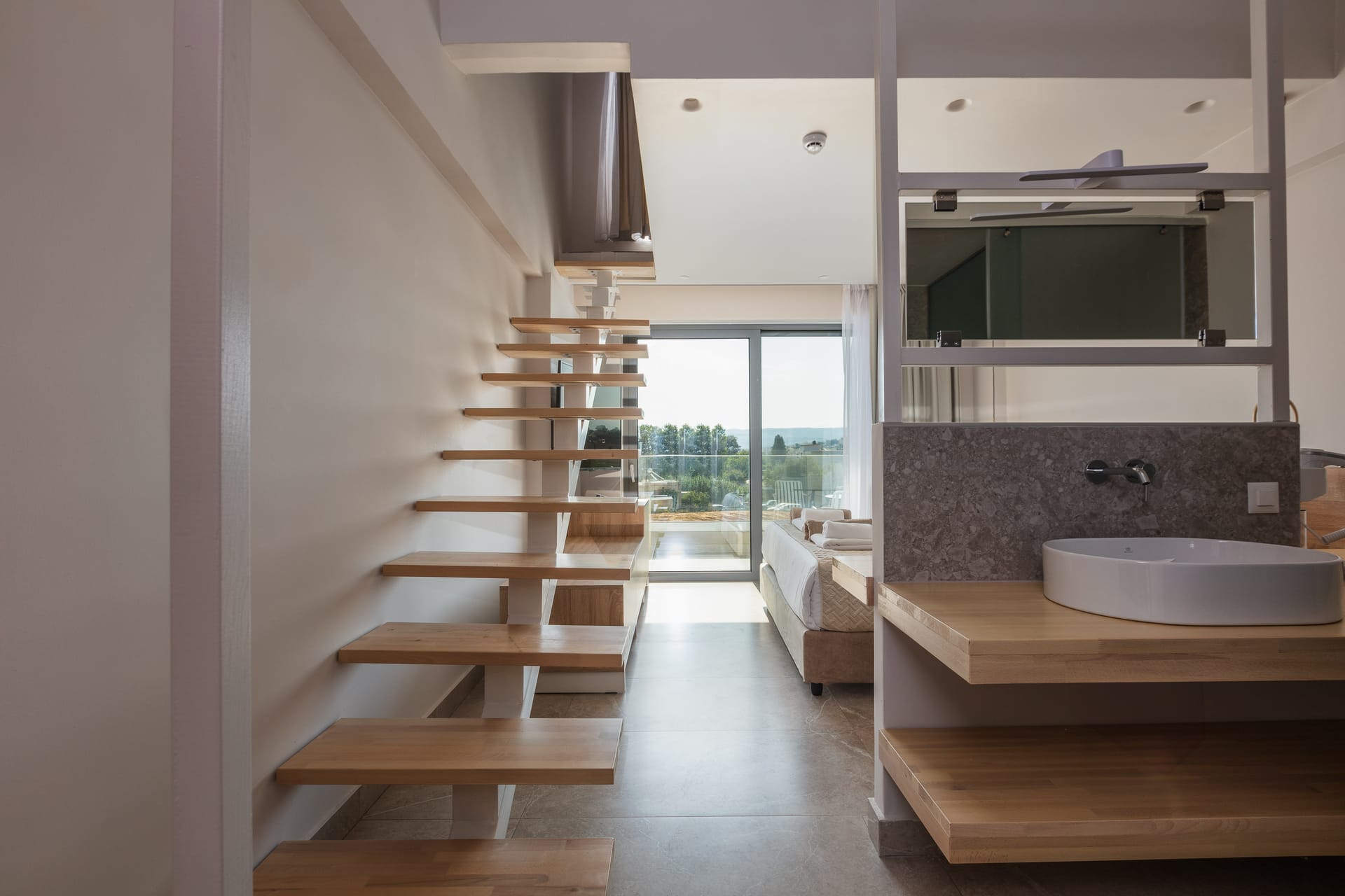 Junior Suite Split Level with Pool View