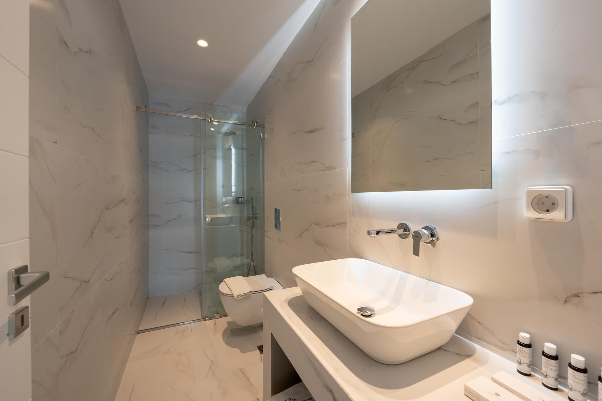 ARCS Suites & Residences - CONFY - 3