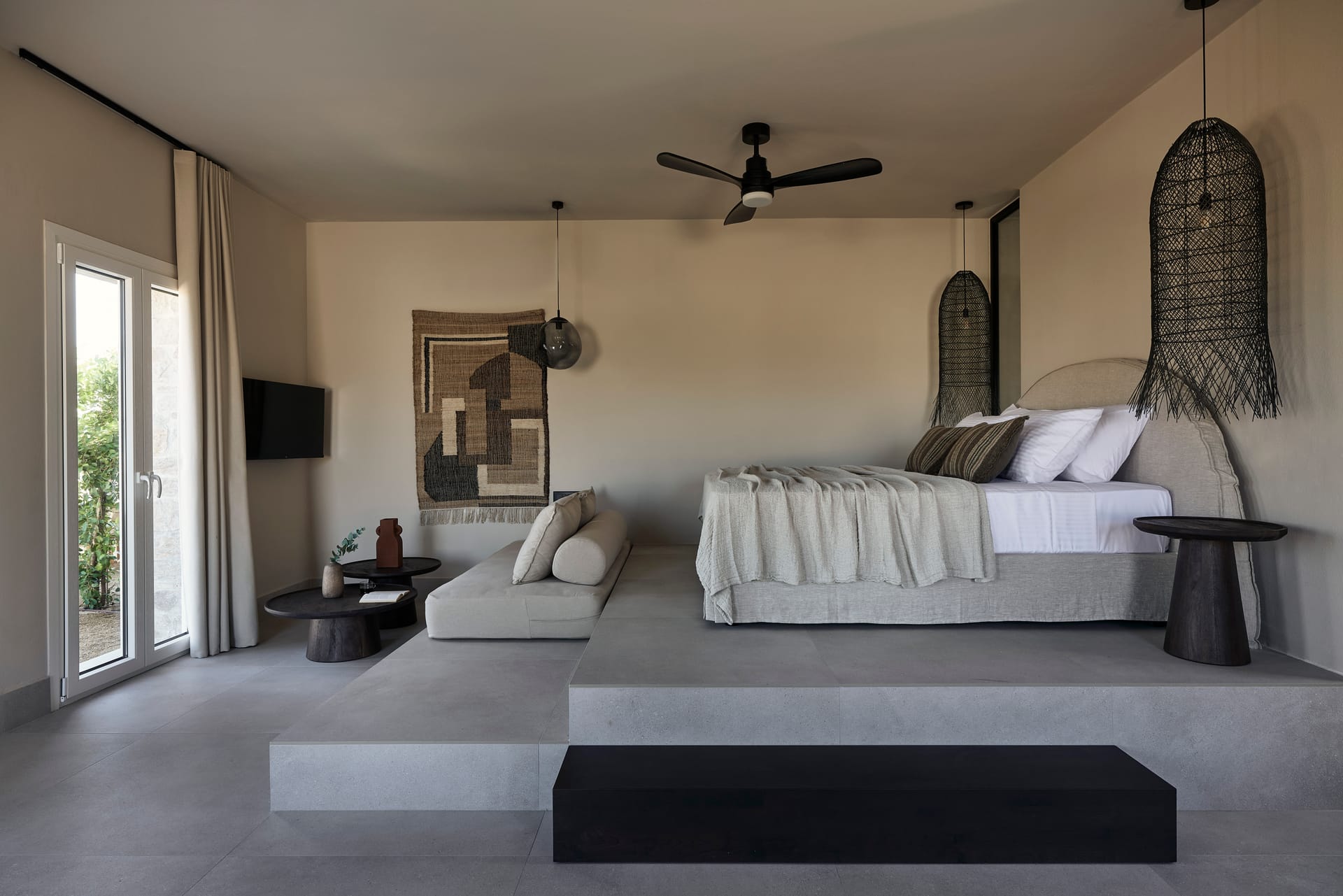 Honeymoon Suite with Indoor Jacuzzi