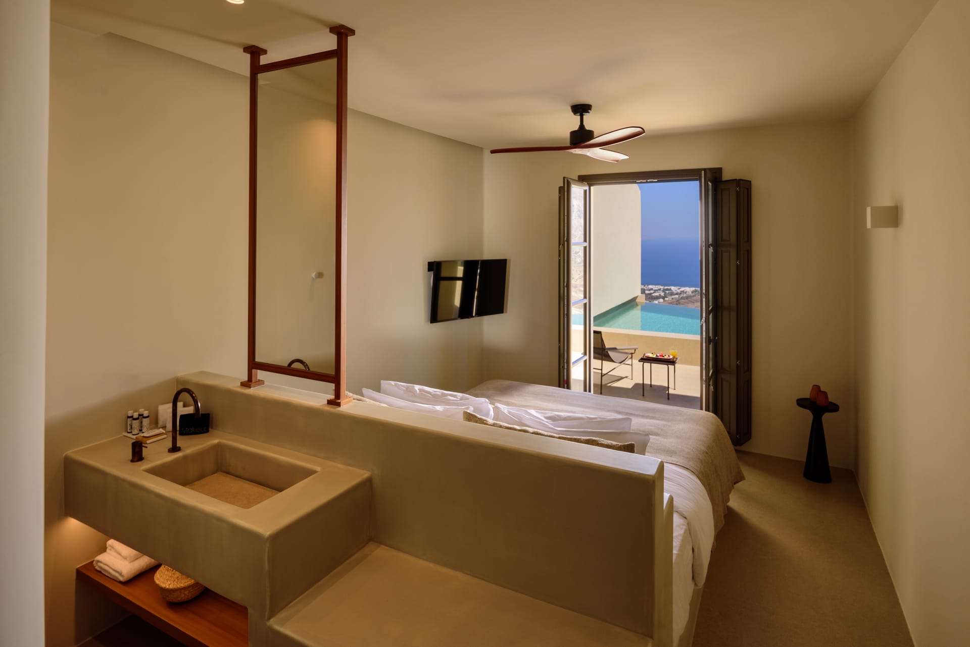 Executive 2 Bedroom Villa with Heated Pool and Sea View