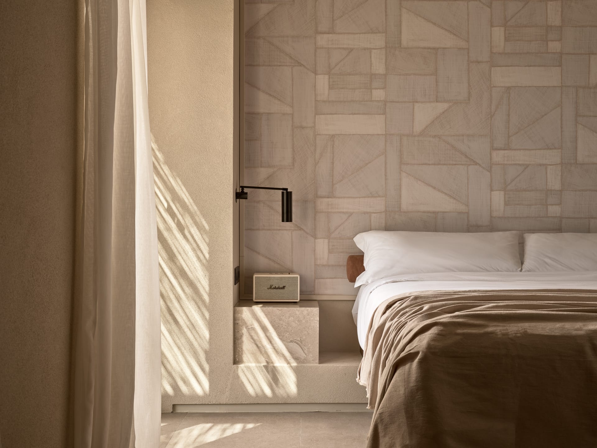 Island Gaze Room Inland View