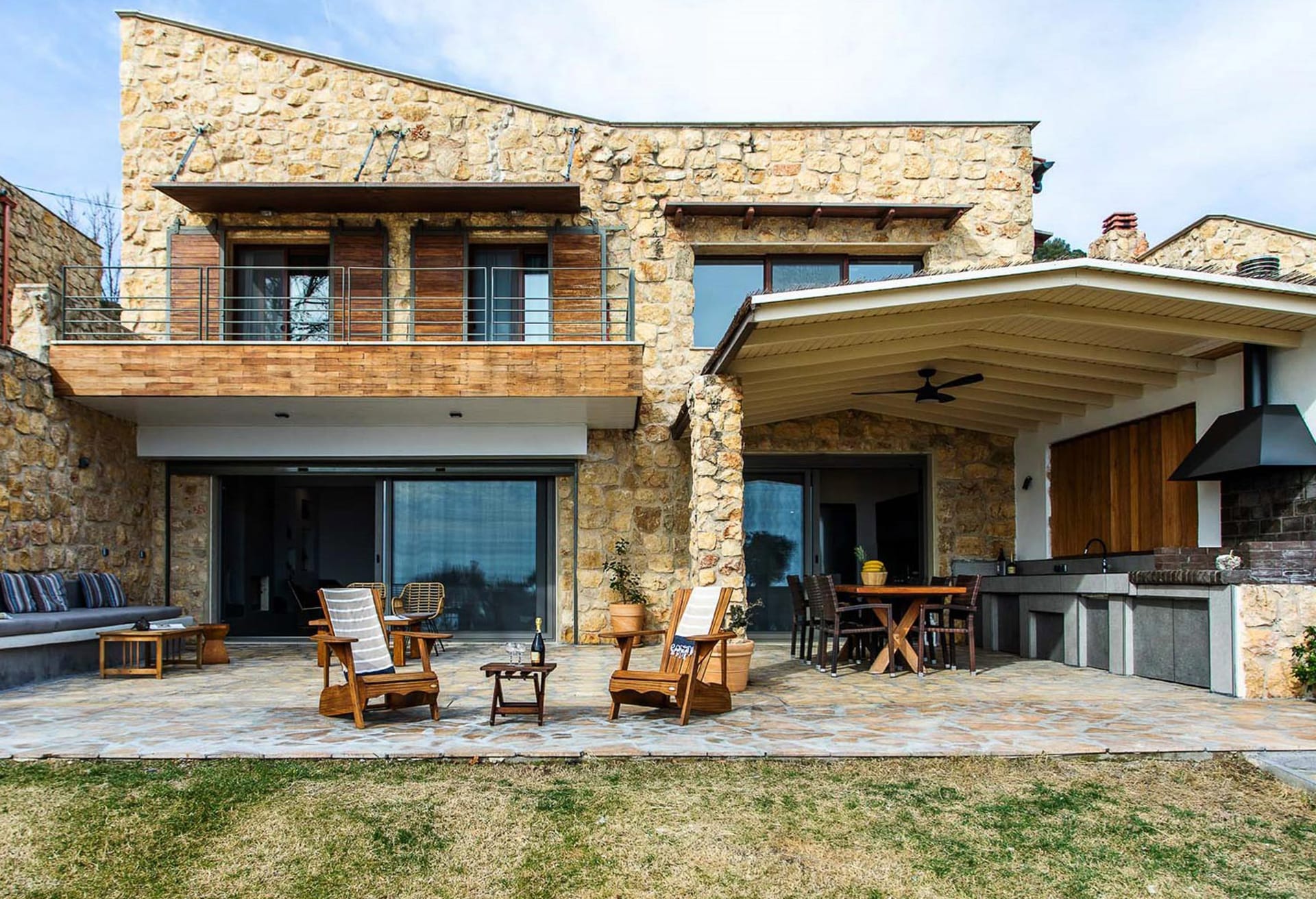 4 Bedroom | Villa Lunaria 2 | Develiki