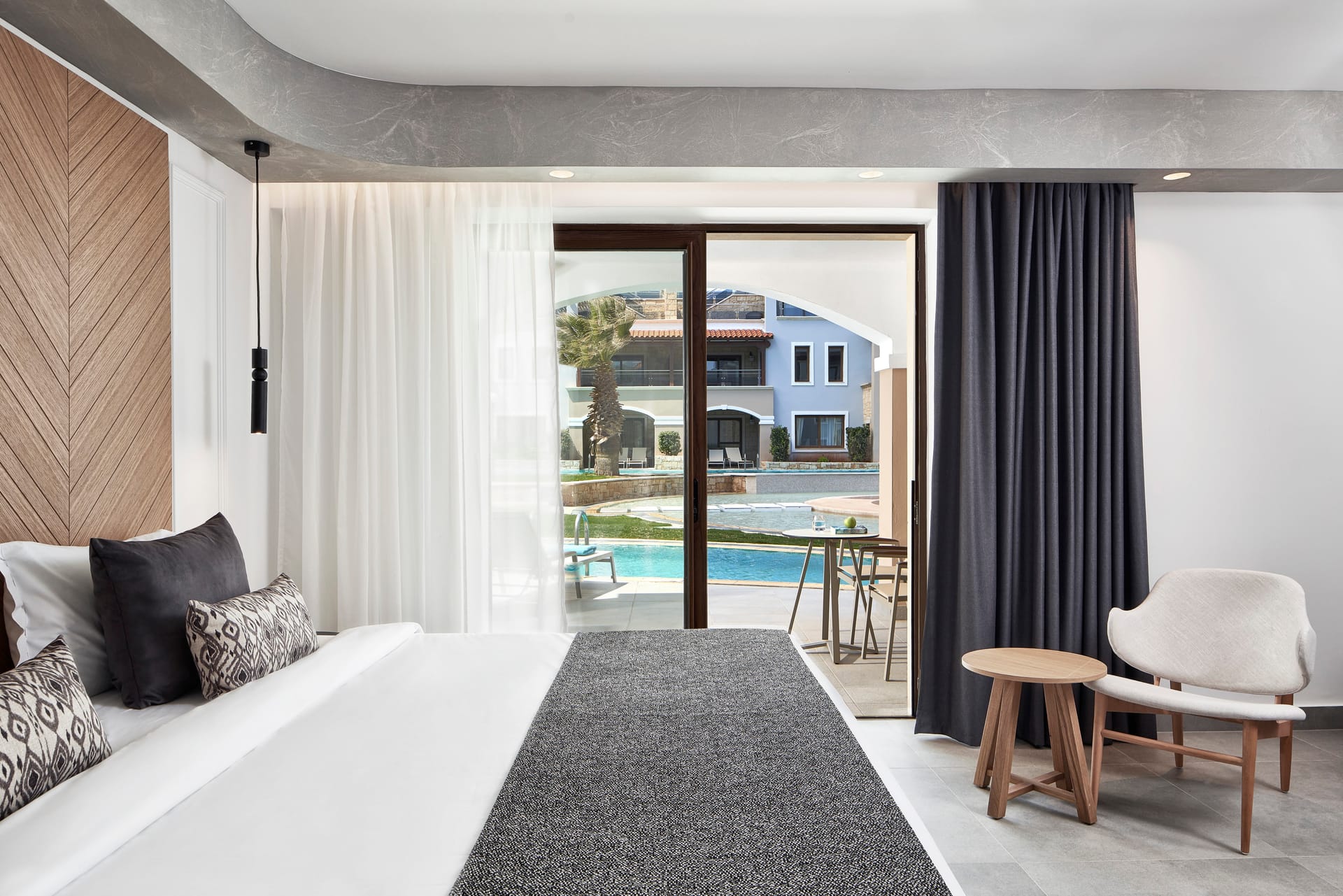 Double Room Swim Up Limited Sea View