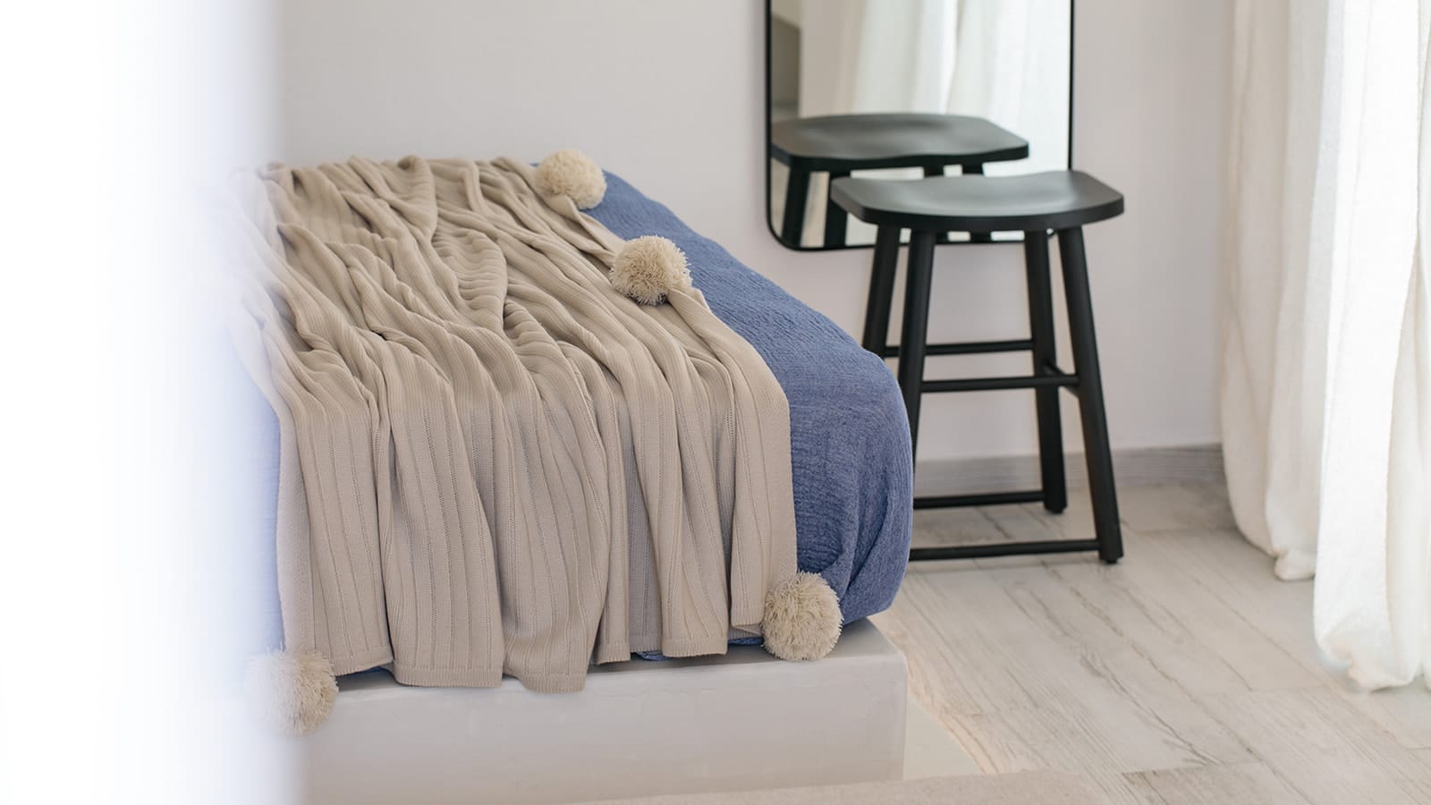 Hermes Luxury Suites - DELUXE - 14