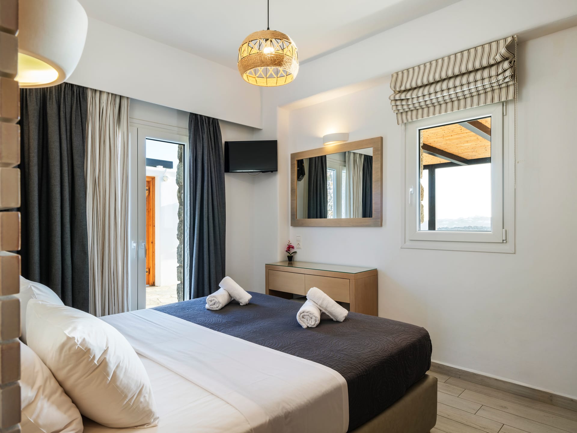 Evi Suites & Villas - TWOBED - 4