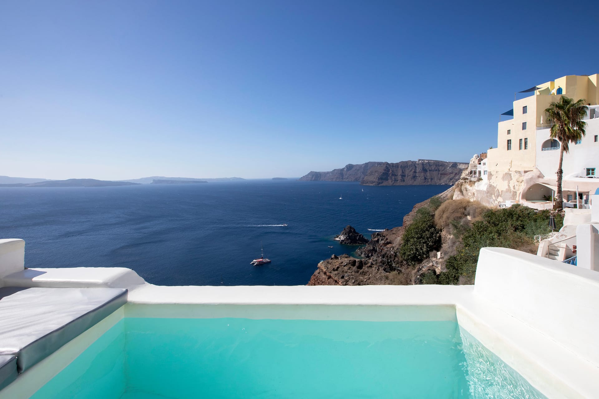 Grand Suite with Plunge Pool and Caldera View